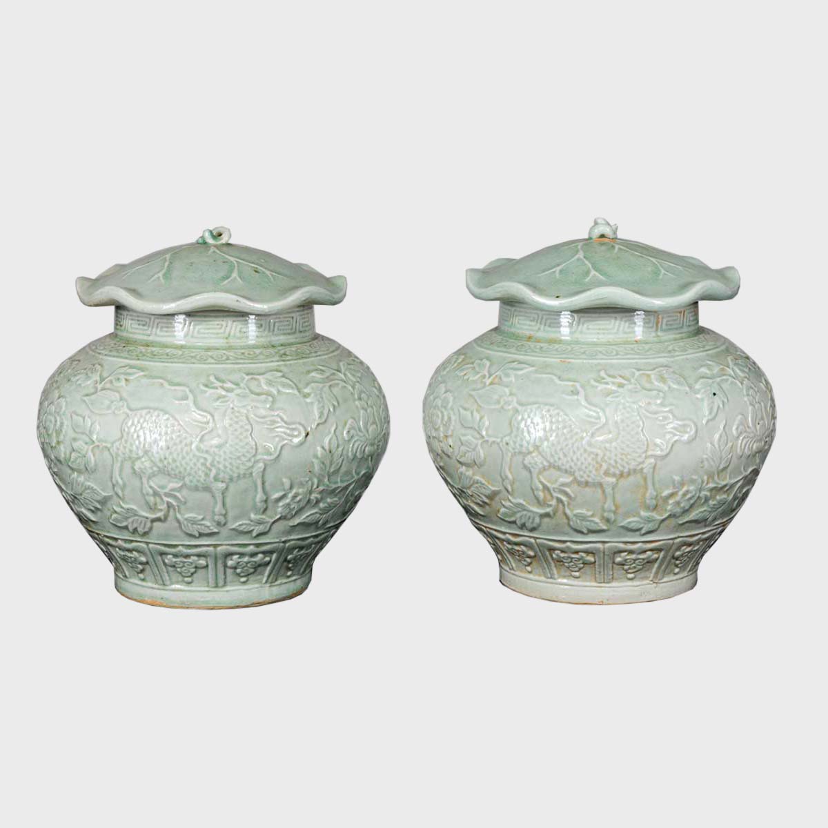 Chinese Frosted Green Potiche - Elegant Decorative Vase for Home, Office & Wedding Decor