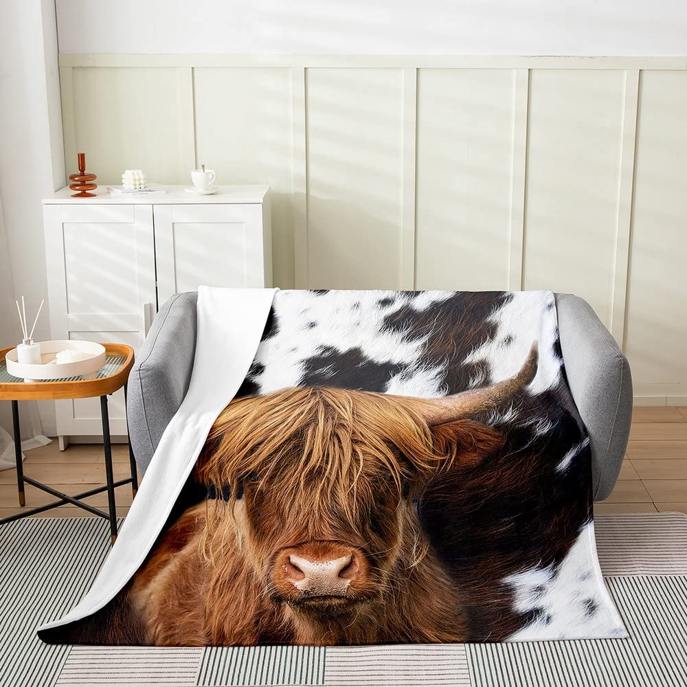 Highland Cattle Throw Blanket - Soft Cow Fur Fleece Blanket for Kids, Teens & Adults - Farmhouse Animal Print Decor (30x40 Inches) - Perfect for Bedroom, Nursery, Sofa & Winter Cozy Nights