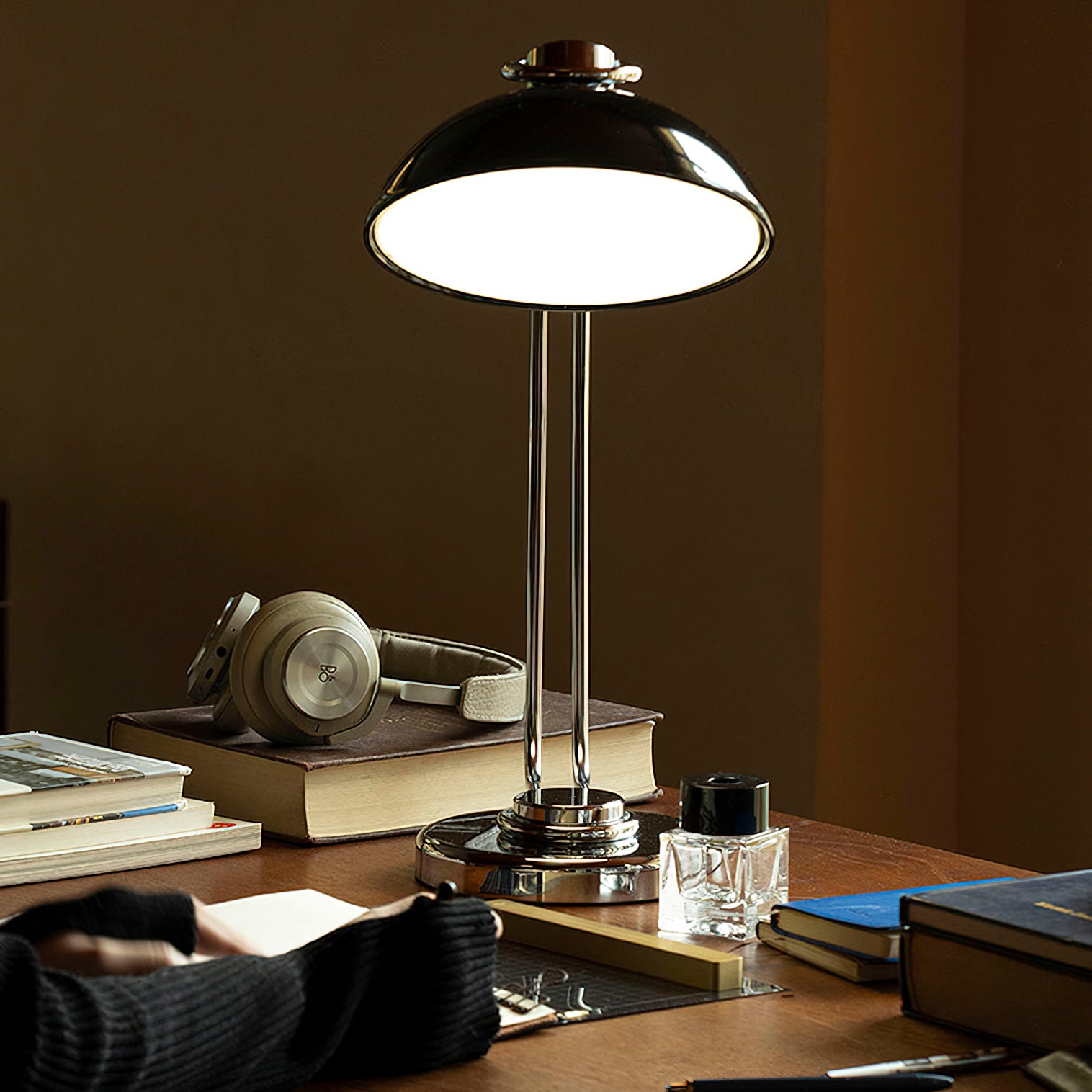 Athena Modern Table Lamp - Elegant Bedside & Living Room Lighting for Home & Office Decor