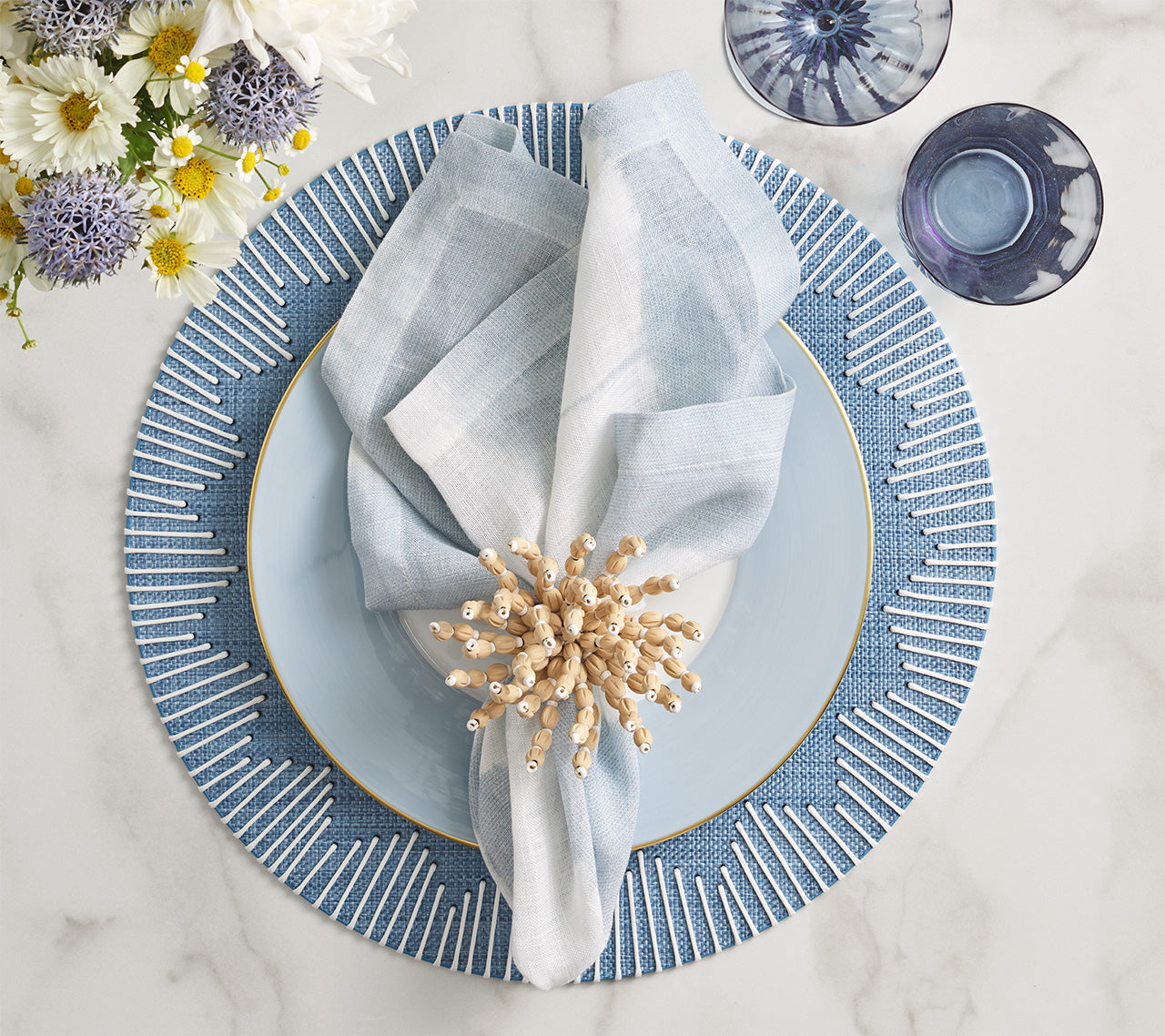 Elegant Reed Napkin Rings Set of 4 - Rustic Table Decor for Wedding, Dinner Party & Holiday Place Settings - Natural Woven Placemat Rings for Stylish Dining Table Accessories