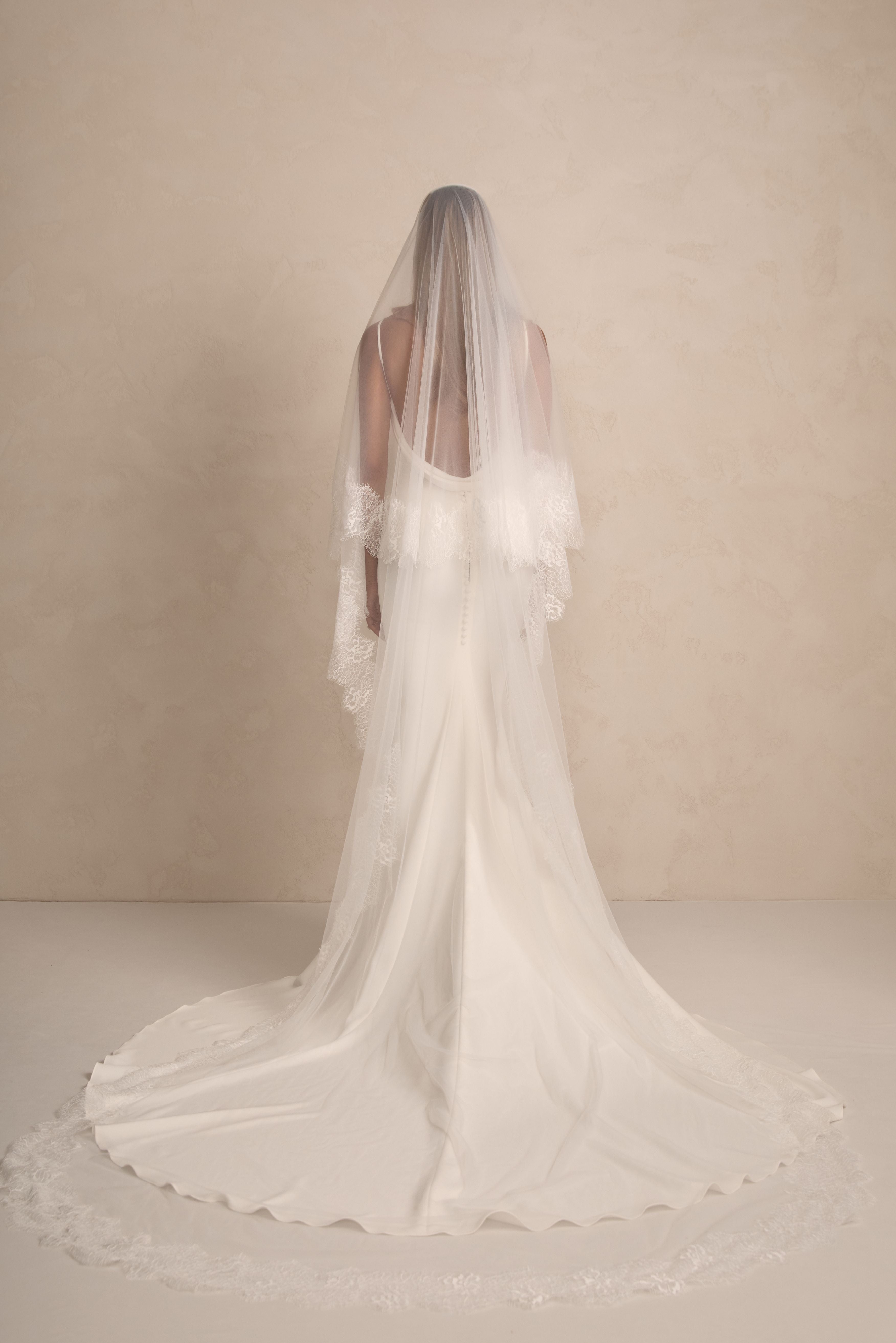 ALICE BLUSHER VEIL - Sheer Floral Wedding Veil for Brides, Perfect for Boho & Vintage Wedding Dresses - Ideal for Ceremony, Photography & Special Occasions