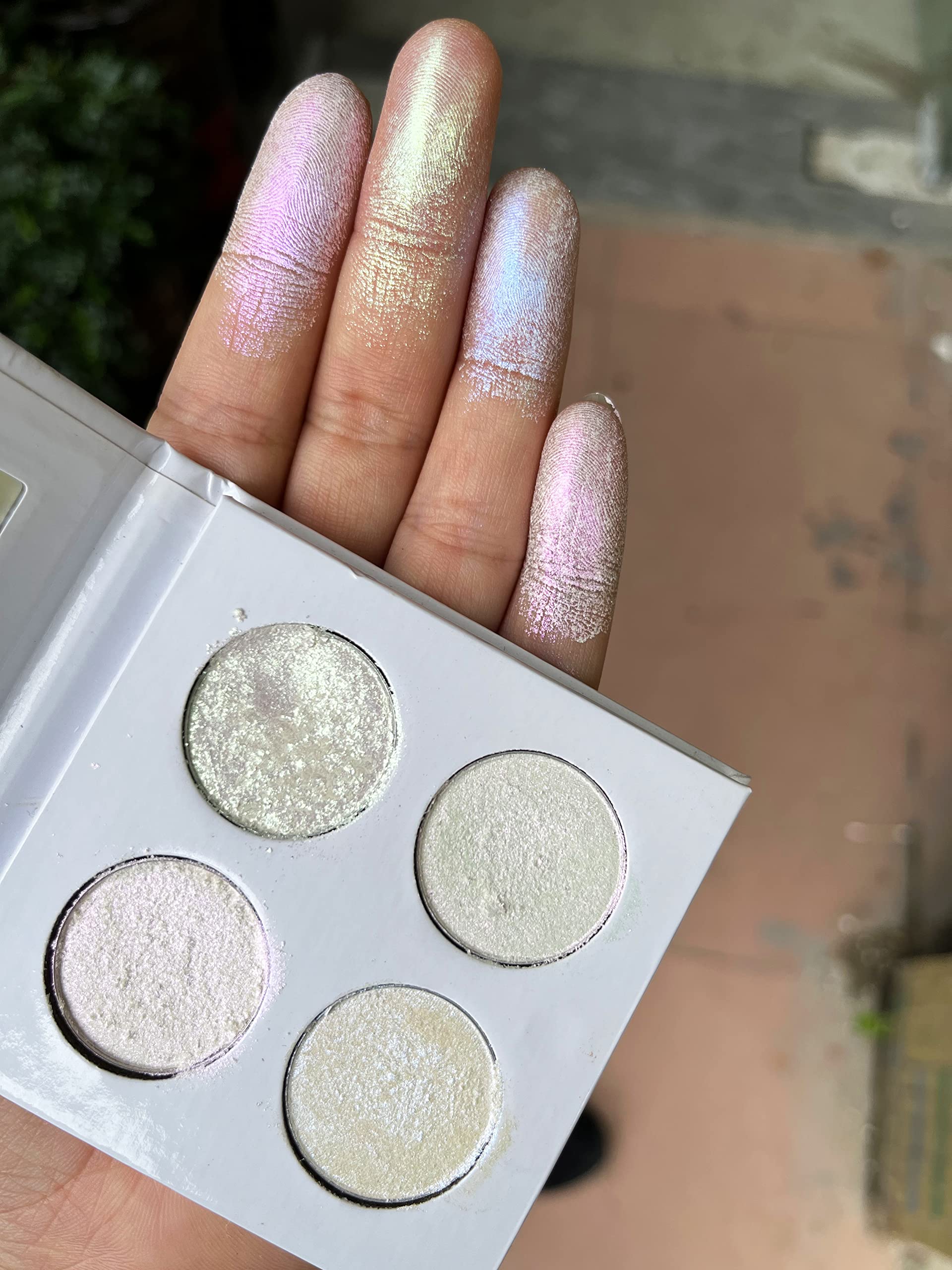 4 Colors Pigmented Eyeshadow Palette - Matte & Duochrome Eyeshadow with Creamy Blendable Texture, Long Lasting Natural Makeup for Day & Night Looks (Makeup-2) - Perfect for Everyday Wear, Parties & Special Occasions
