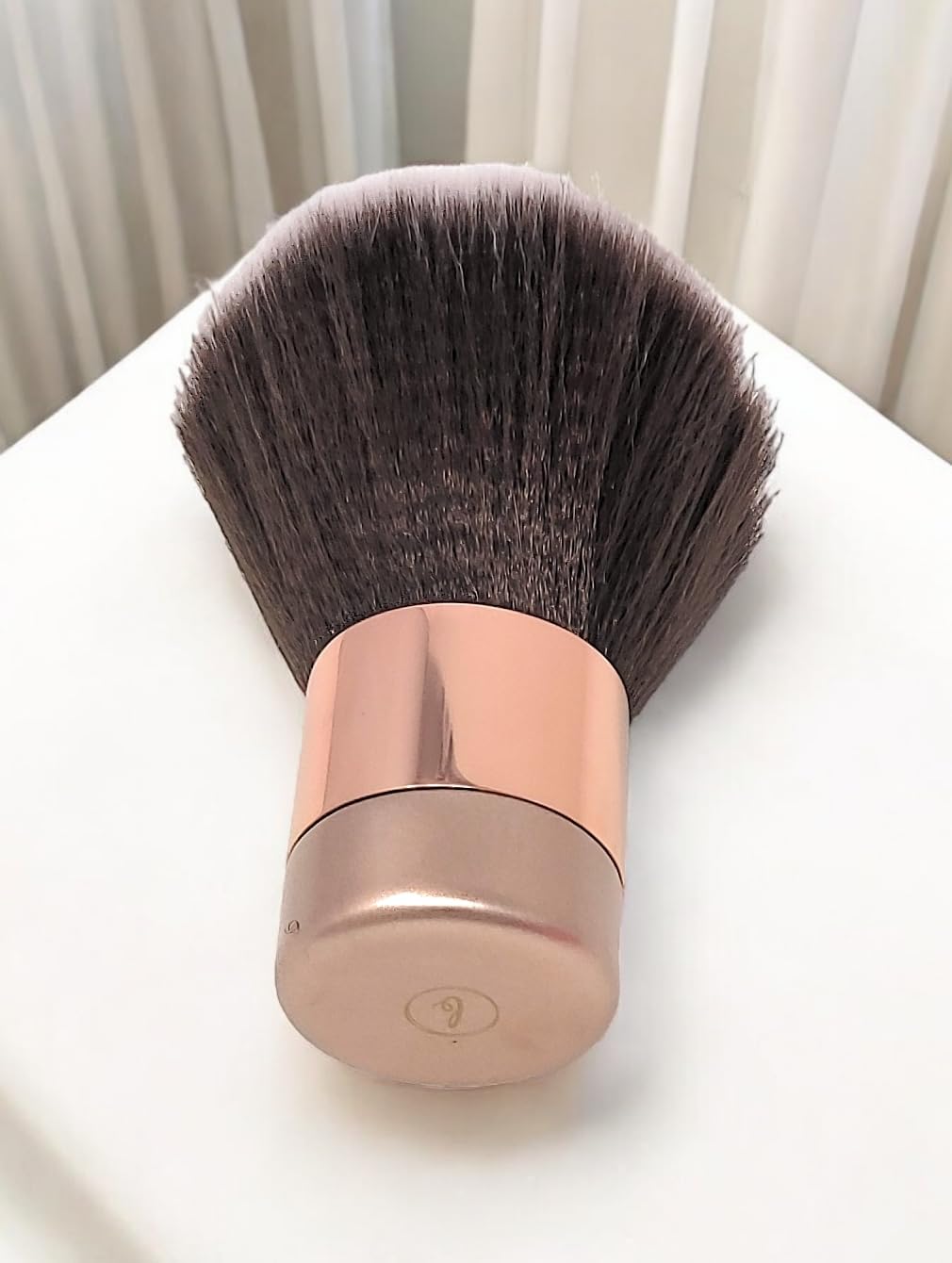 BevyGold Large Kabuki Brush - Soft Fluffy Powder Brush for Face & Body, Spray Tan Finishing Tool, Multipurpose Beauty & Barber Brush (Rose Gold) | Perfect for Makeup Application, Tanning & Professional Salon Use
