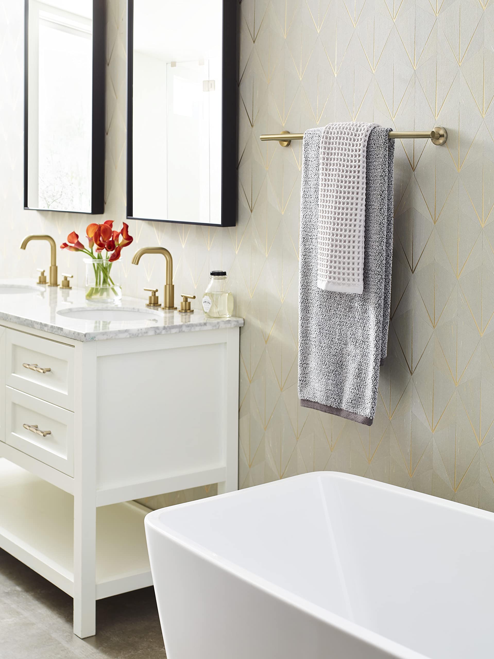 Amerock BH26544BBZ 24-Inch Golden Champagne Towel Bar - Elegant Curved Bathroom Towel Rack Holder for Bathroom & Spa Decor | Bath Hardware & Accessories | Perfect for Showers, Vanities & Luxury Hotels