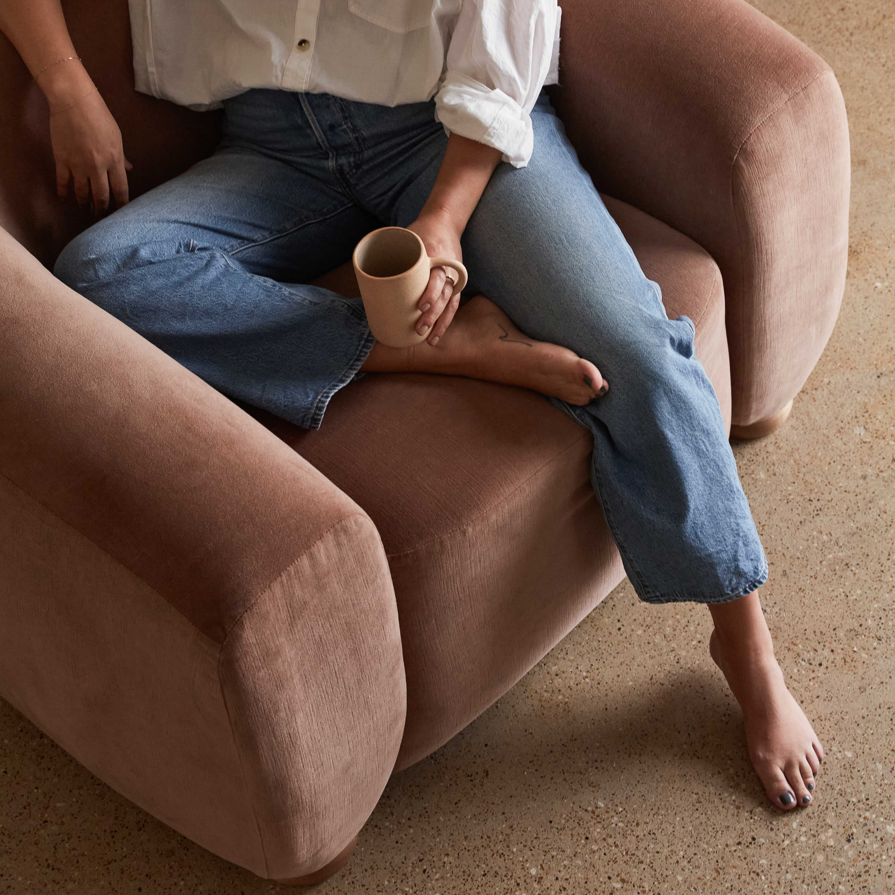 Bay Armchair - Modern Accent Chair for Living Room, Bedroom & Office - Comfortable Upholstered Lounge Chair with Wooden Legs - Perfect for Relaxing, Reading & Decorating Your Home