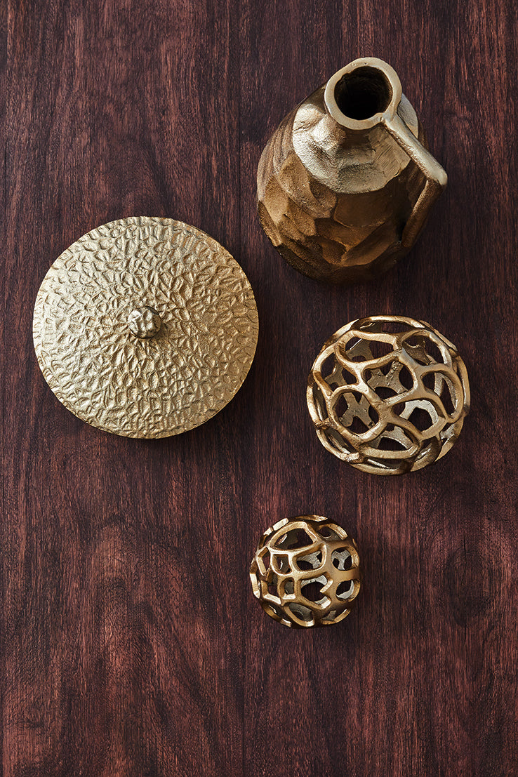 Bernice Hammered Vase - Large 16x16x36cm Gold Metal Decorative Vase for Home Decor, Wedding Centerpiece & Luxury Gift