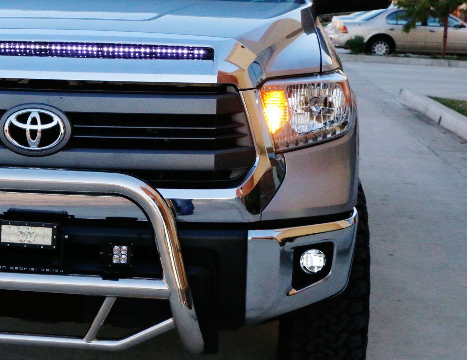 15W CREE LED Fog Lights Kit with Bezel Covers & Wiring Harness for 2014-2021 Toyota Tundra - Durable Off-Road Lighting for Night Driving and Adverse Weather Conditions