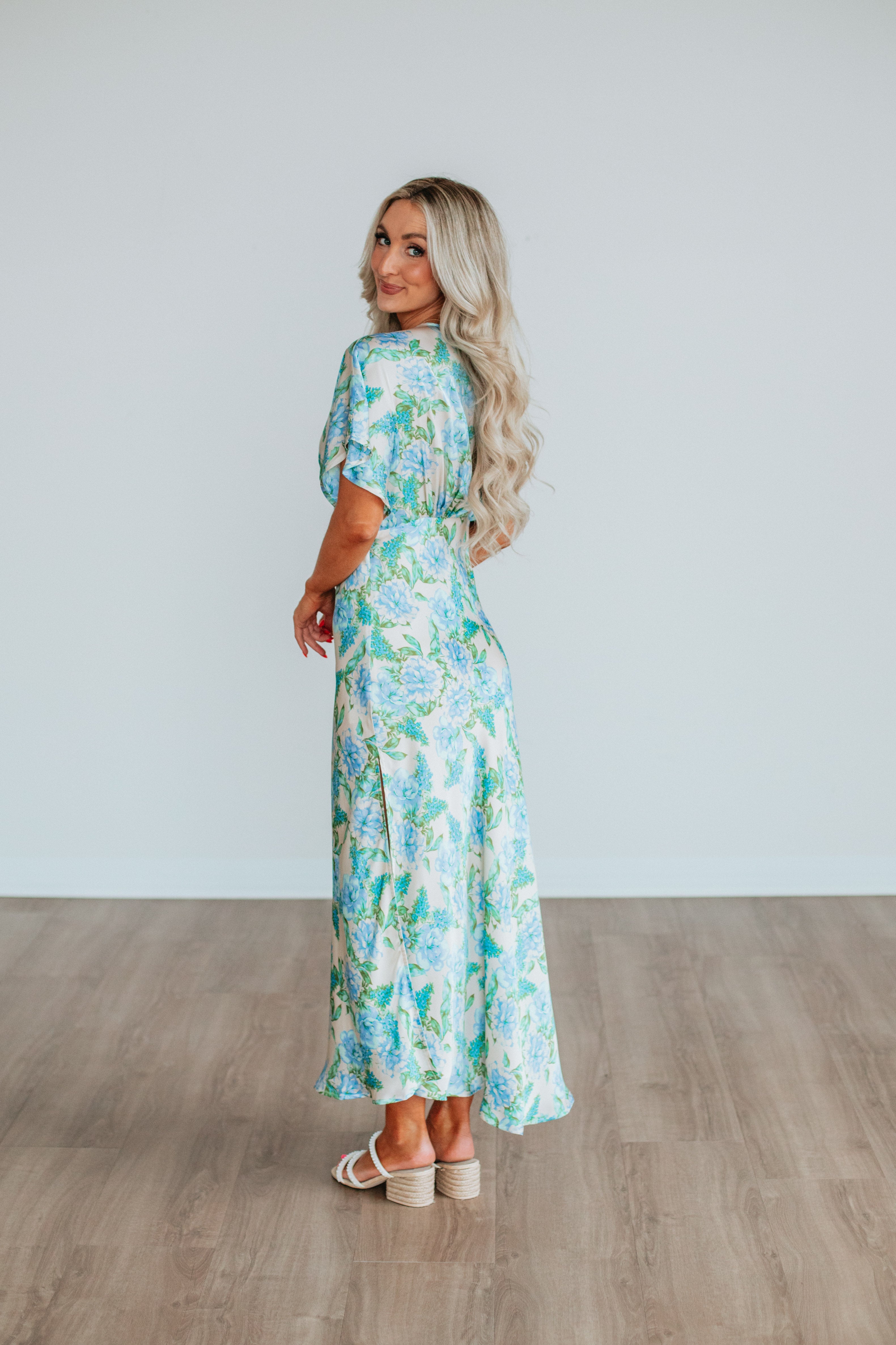 Alcina Floral Print Summer Dress for Women - Elegant Flowy Maxi Dress with V-Neck & Puff Sleeves | Perfect for Beach Vacation, Garden Party & Date Night
