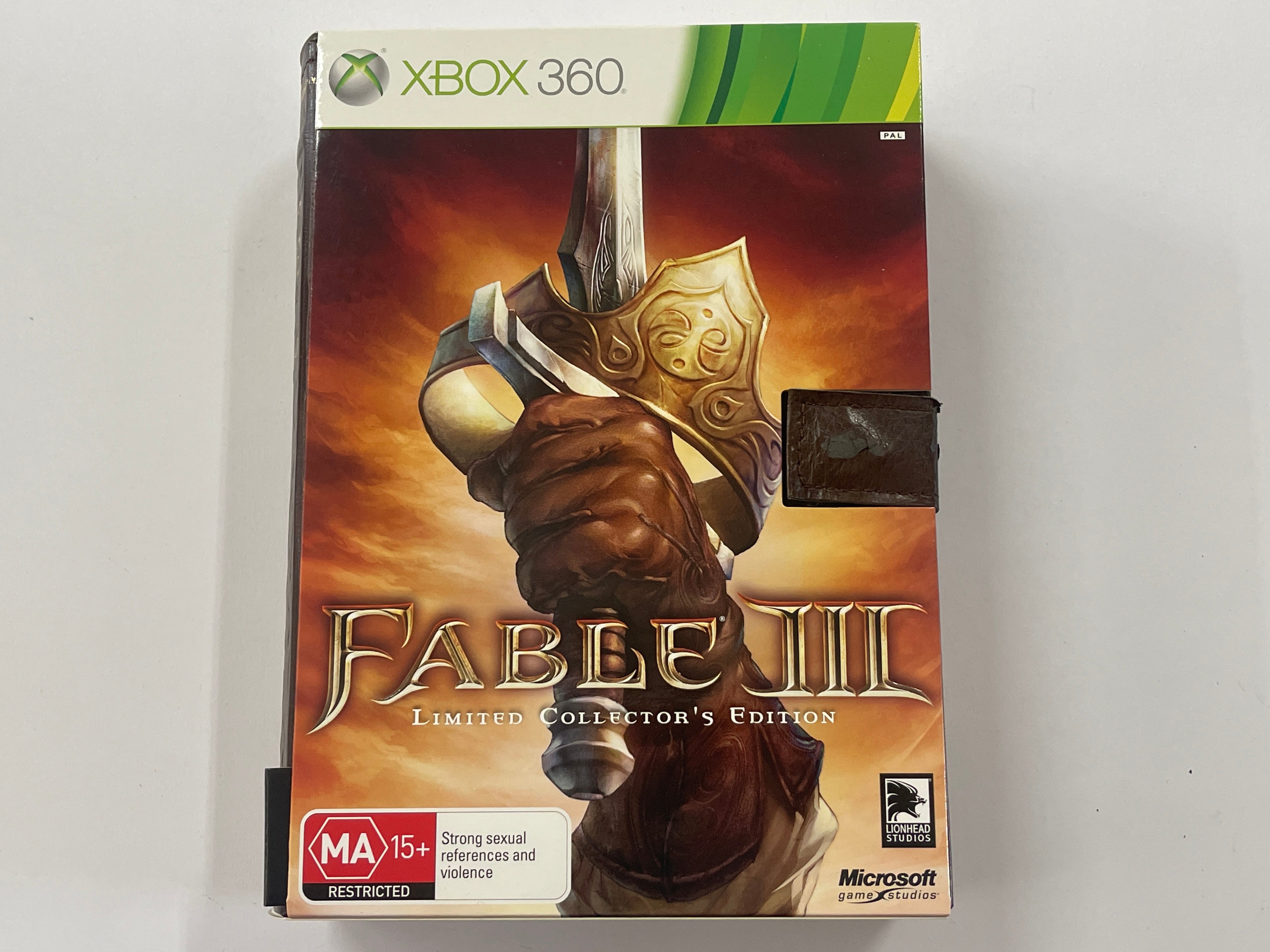 Fable 3 Limited Collector's Edition Complete in Box - Xbox 360 RPG Game with Bonus Content | Perfect for Gaming Enthusiasts and Collectors