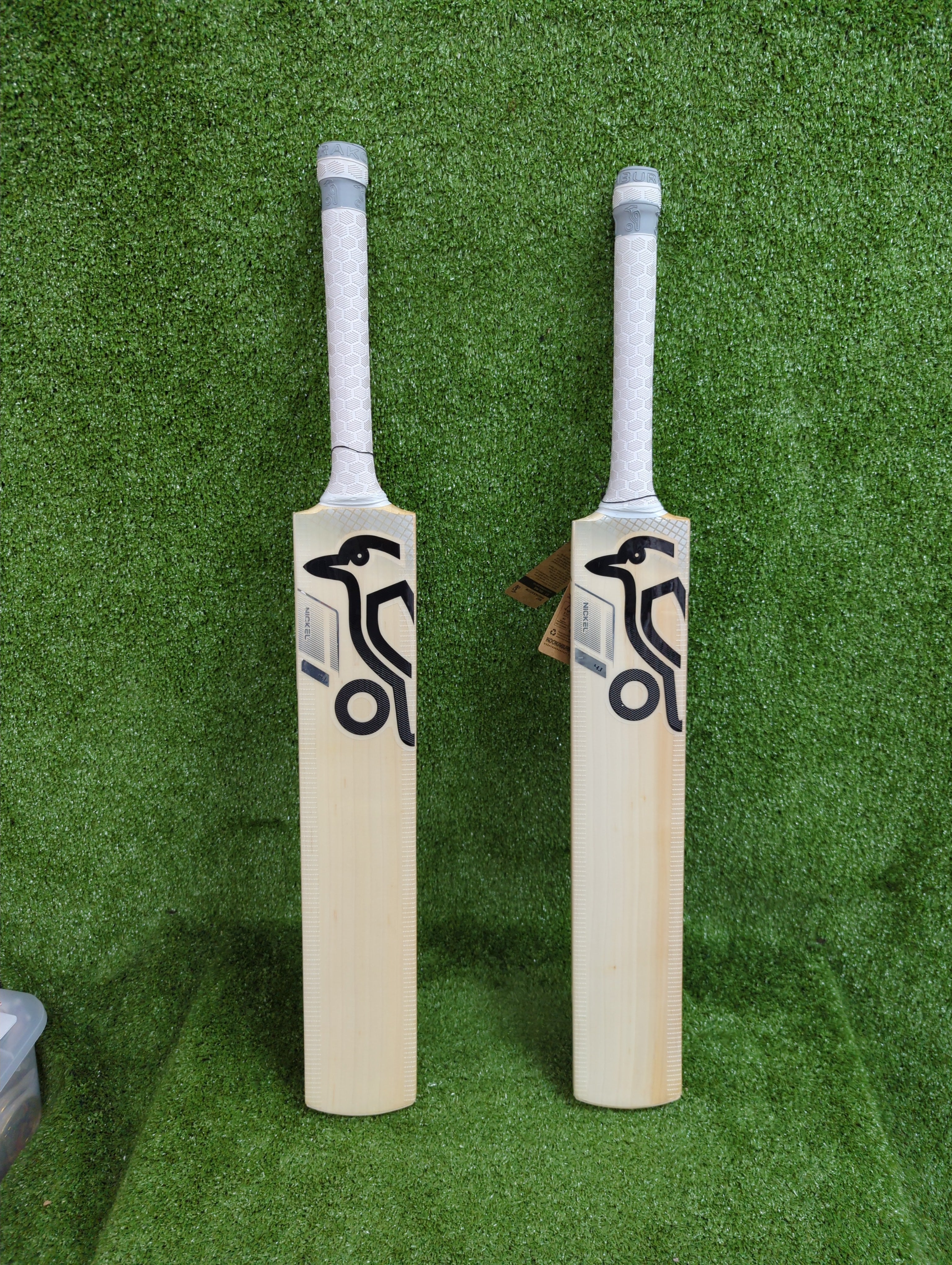 Kookaburra Nickel 4.1 Junior/Youth English Willow Cricket Bat - Perfect for Young Cricket Players & Training Sessions