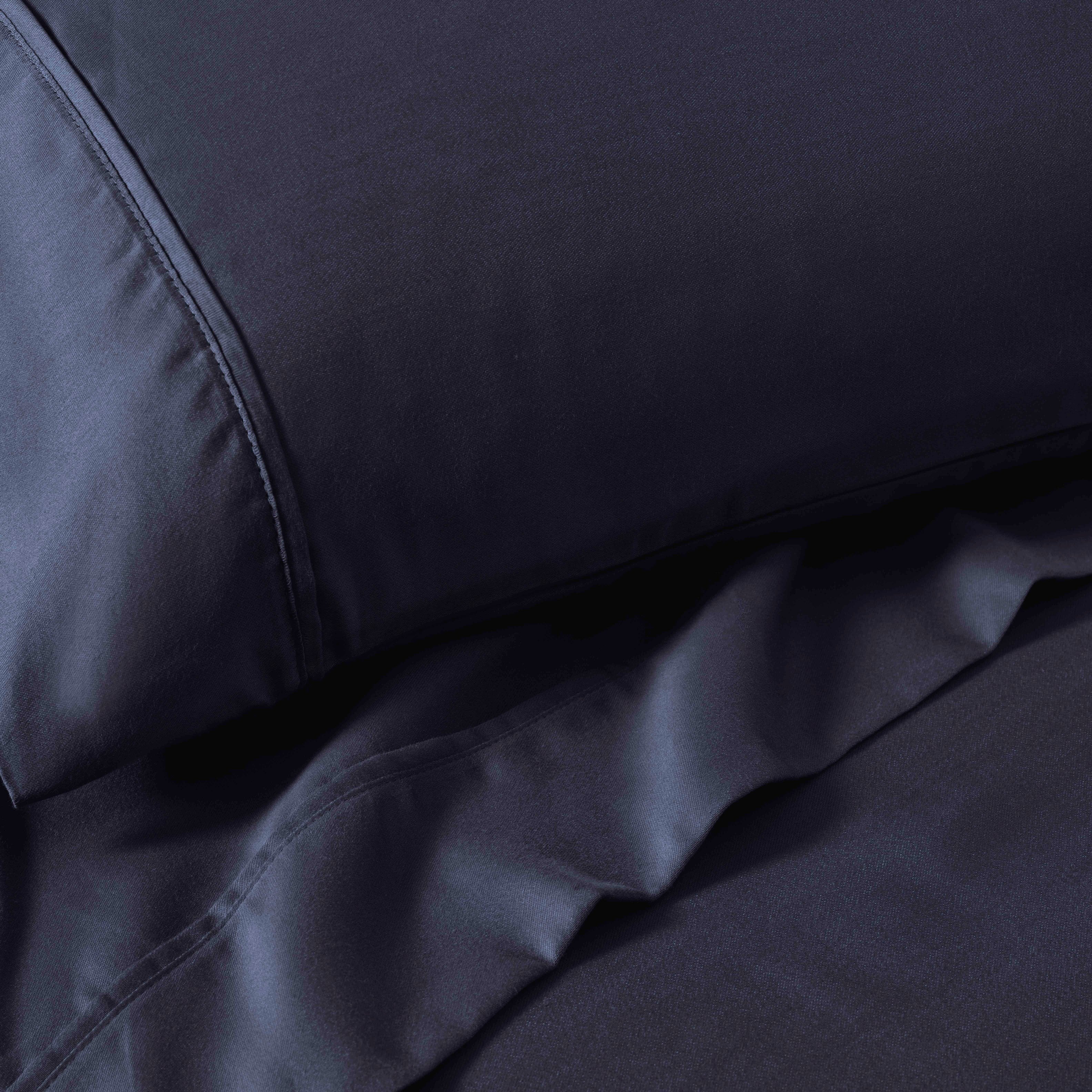 1200 Thread Count Cotton Rich Solid Deep Pocket Bed Sheet Set - Queen Size, Ultra Soft & Breathable - Perfect for Luxury Hotels, Guest Rooms & Master Bedrooms