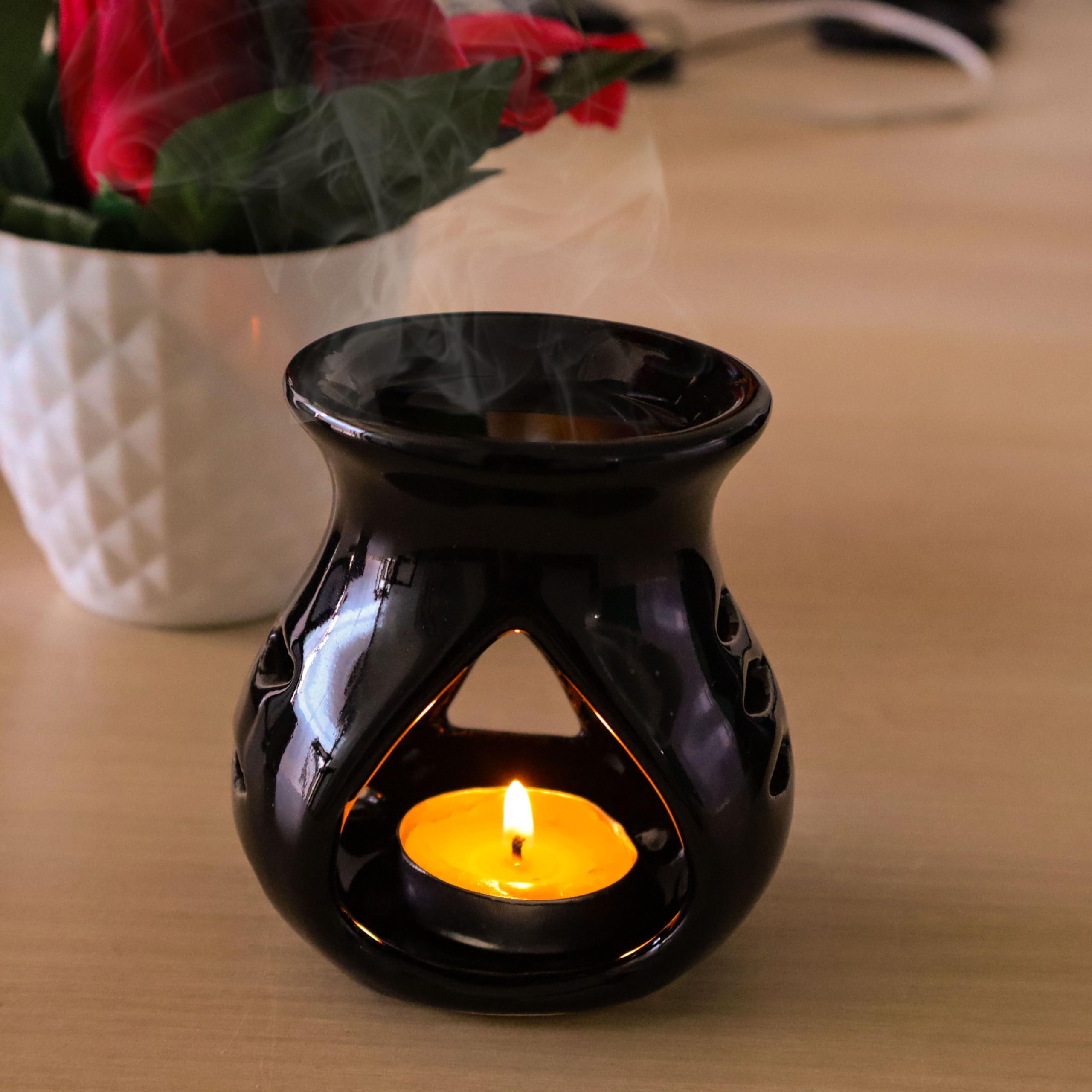 Pure Source India Ceramic Clay Candle Operated Aroma Diffuser - Black 9cm Essential Oil Burner for Home, Yoga, Spa & Meditation Relaxation