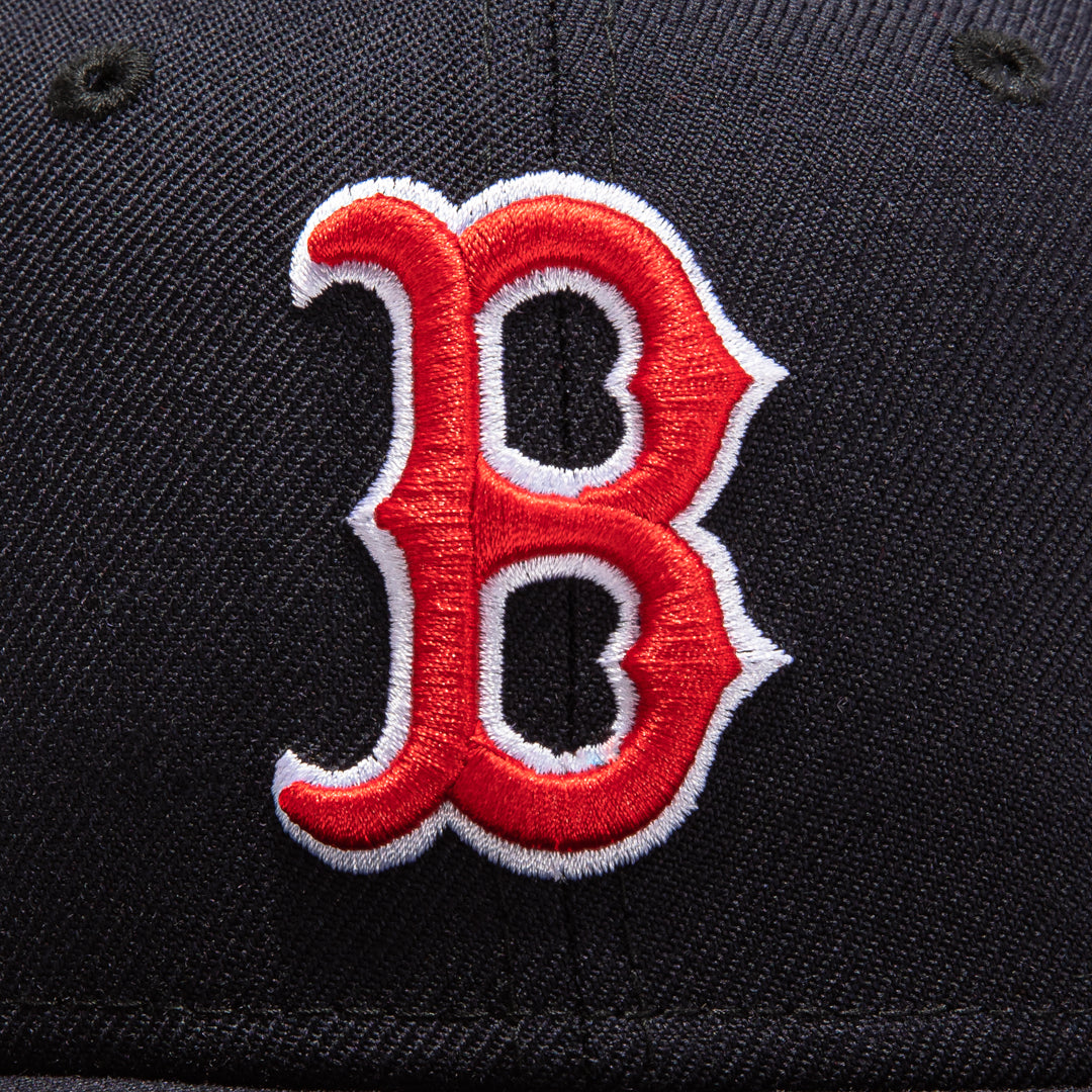 New Era 59Fifty Retro On Field Boston Red Sox Baseball Cap - Navy Blue Adjustable Fitted Hat for Men & Women - Perfect for Games, Streetwear & Sports Fan Fashion