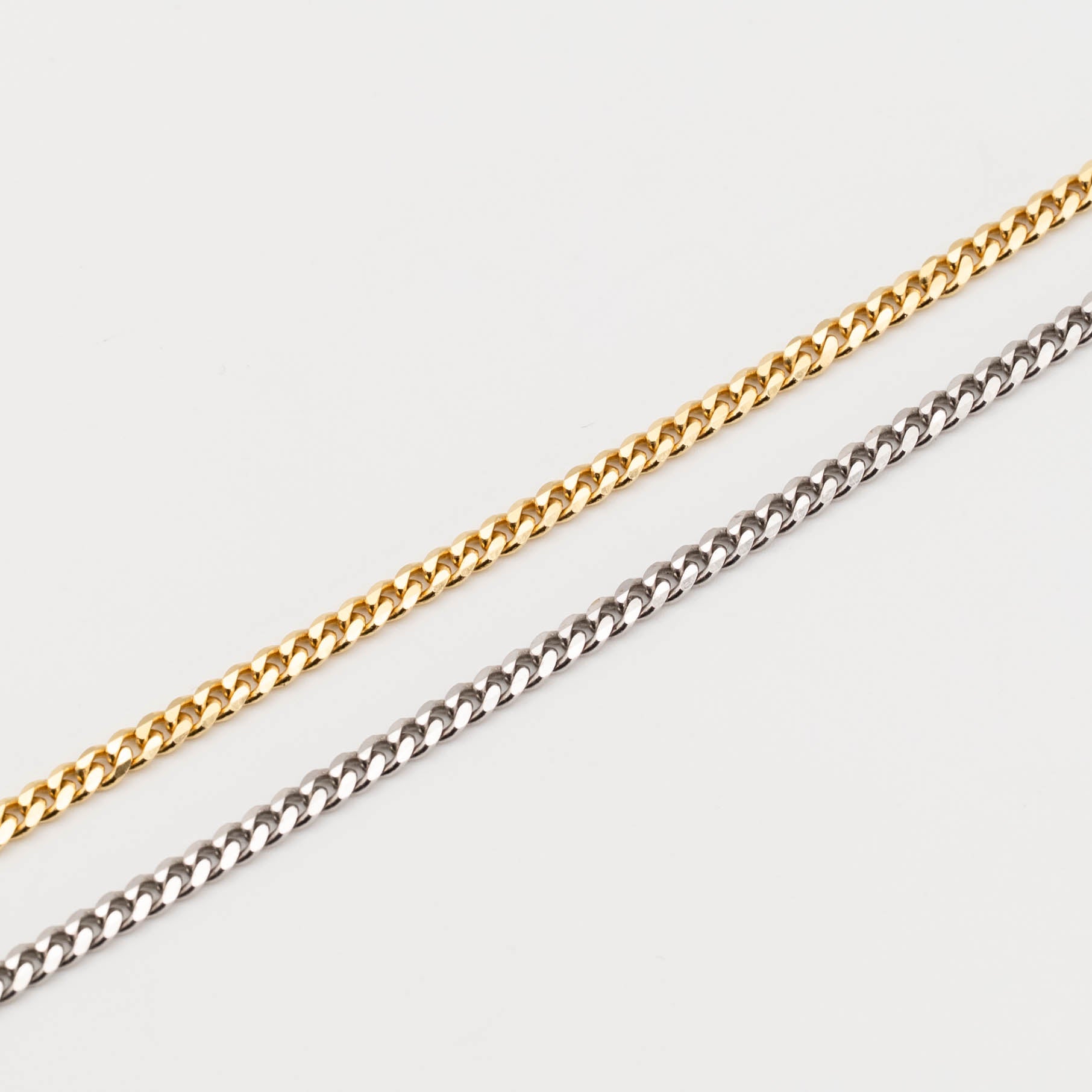 Stylish Cuban Link Chain Necklace for Men & Women - 14K Gold Plated Stainless Steel Hip Hop Jewelry - Perfect for Casual Wear, Parties & Gifts