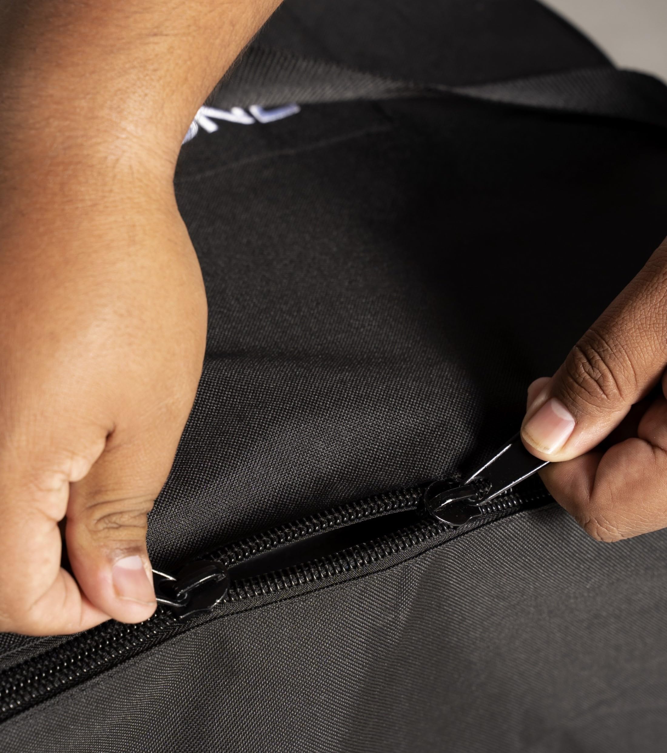 Blackstone 5486 Heavy Duty 600D Weather-Resistant Portable Carry Bag for 17-Inch Tabletop Griddle with Hood or Hard Cover - Travel-Friendly BBQ Grill Accessory for Camping, Tailgating & Outdoor Cooking
