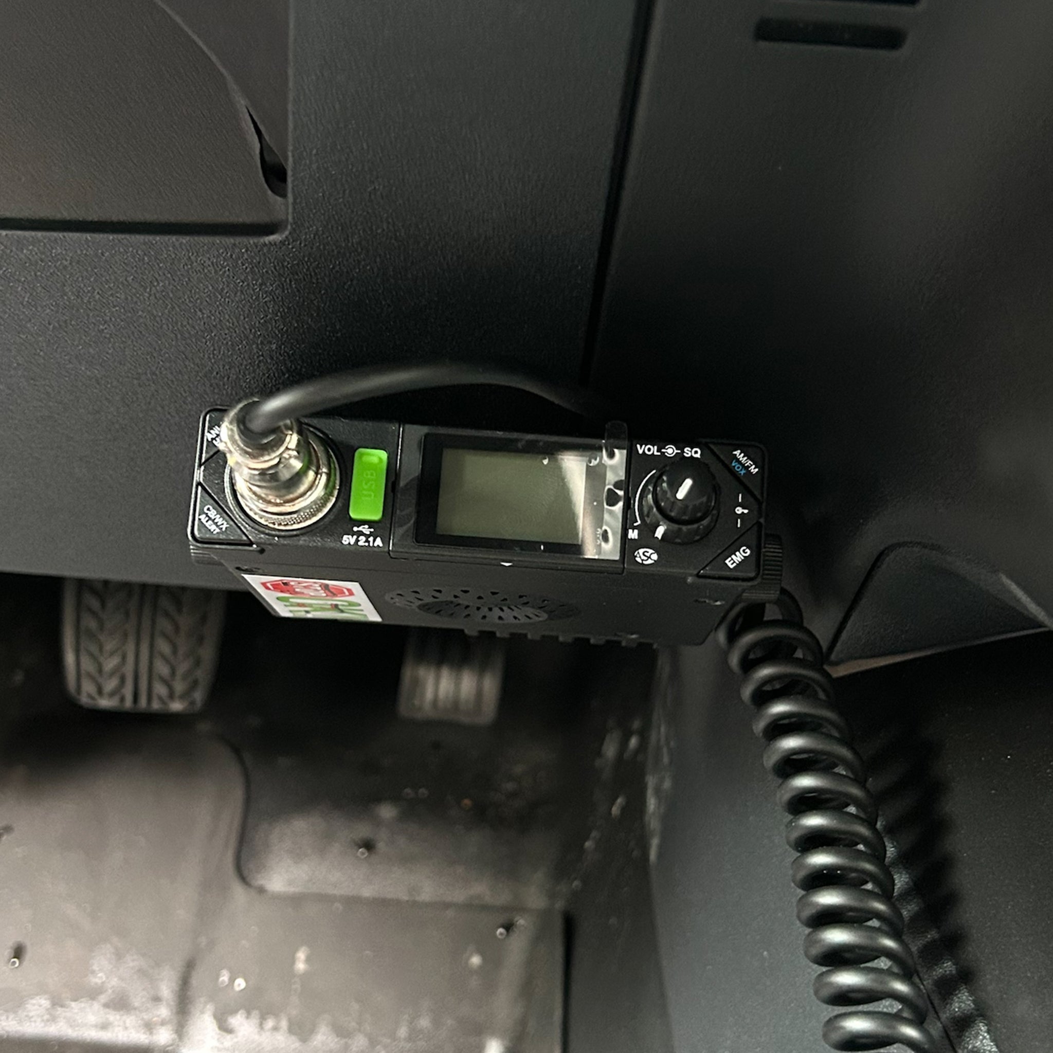 Jeep JL & Gladiator CB Radio Kit for 2018+ Models - Off-Road Communication System for Adventure & Emergency Use