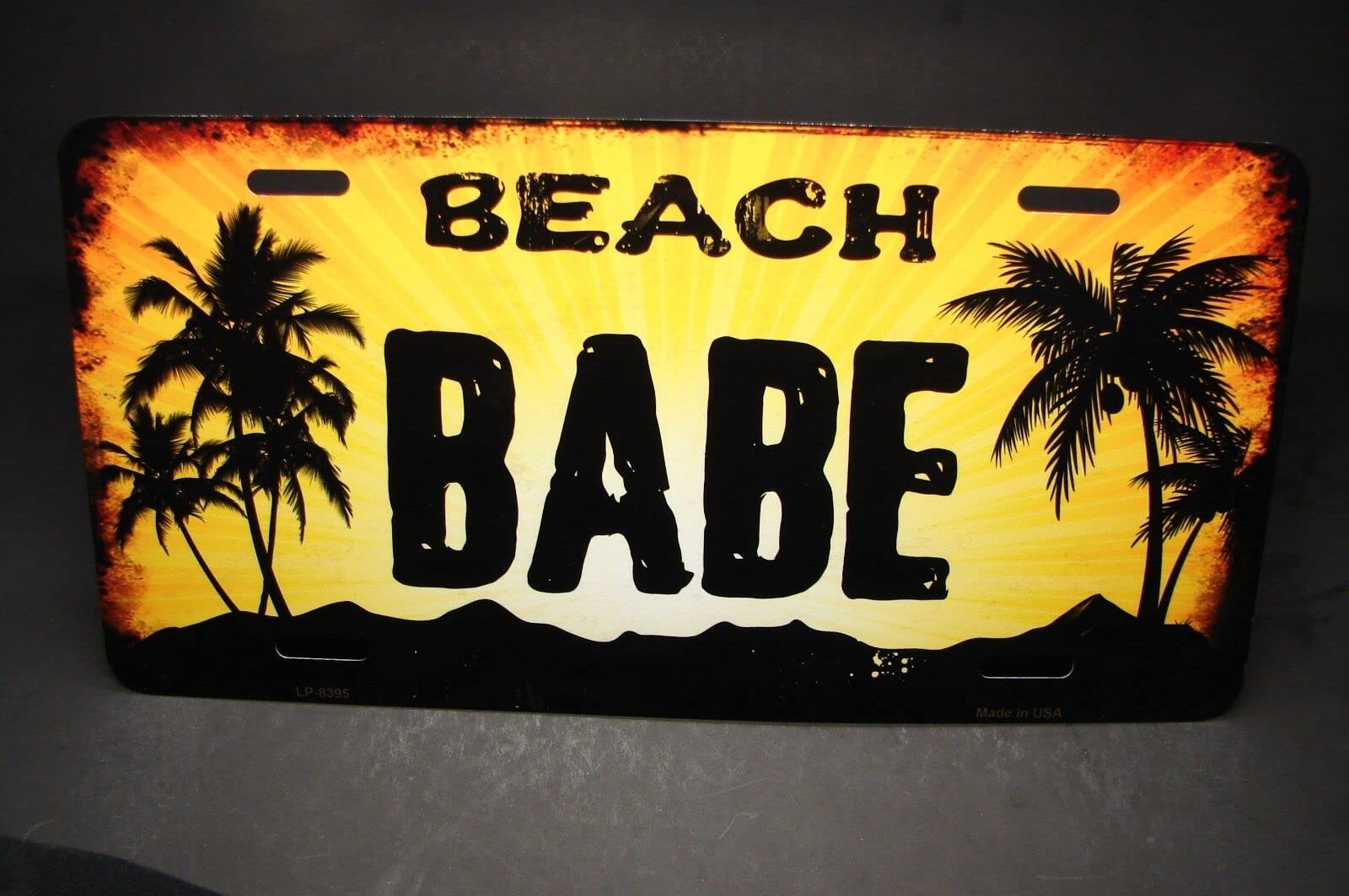 Beach Bum Metal Car License Plate - Coastal Beach Life Decor for Cars, Man Cave, Room, Garage & Workshop - Perfect for Summer Road Trips & Beach-Themed Parties