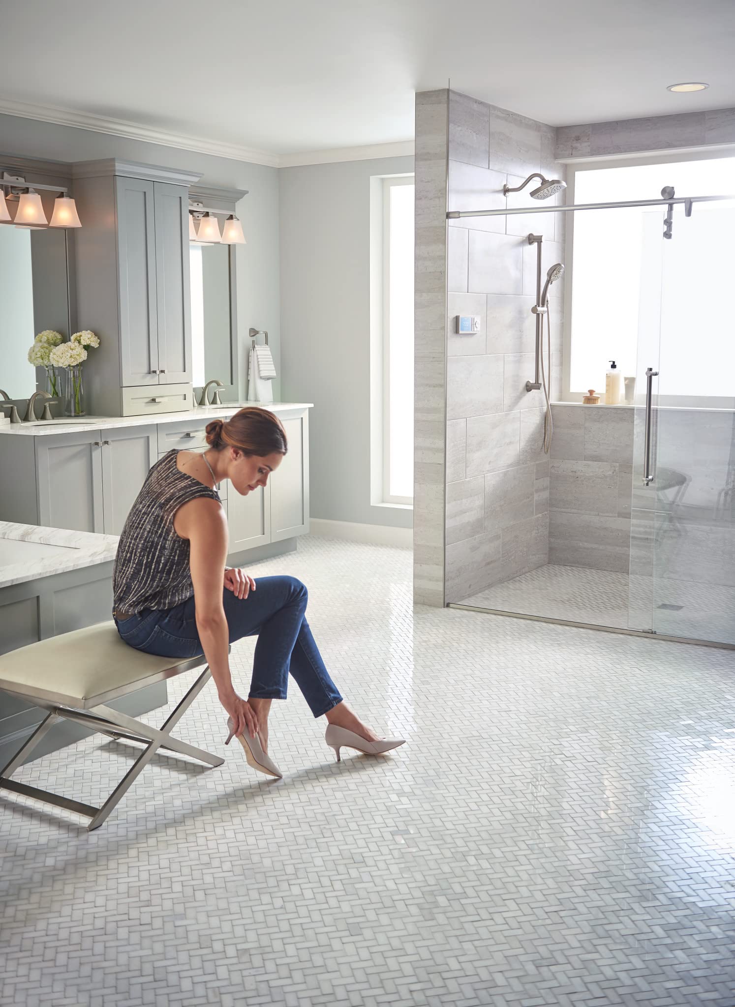 Moen A725BN Drop Ell Brushed Nickel Adapter for Moen 3669EPBN Handheld Showerhead - Includes 69-Inch Hose & 30-Inch Slide Bar - Perfect for Bathroom Renovations & Spa-Like Shower Experience