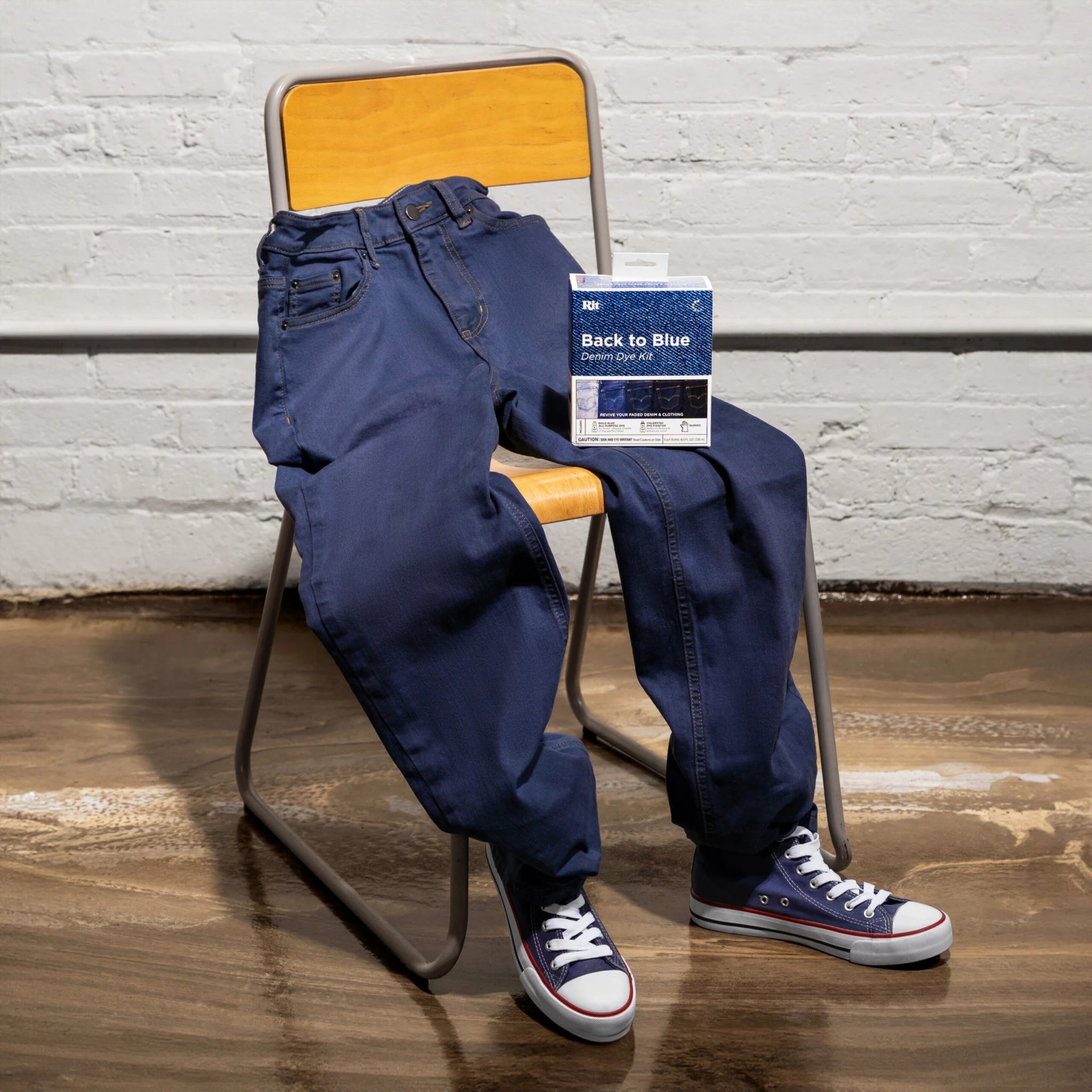 RIT Back to Blue Denim Dye Kit - Restore & Refresh Jeans, Jackets & Fabric - DIY Home Dyeing for Clothes, Shoes & Accessories