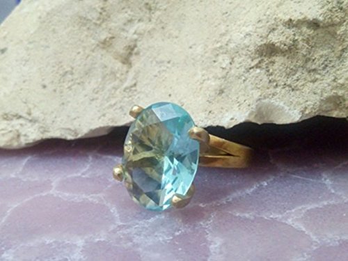 Aquamarine Gemstone Ring for Women - Elegant Cocktail Ring in Gold with Aqua Stone - Perfect Birthstone Jewelry, Bridesmaid Gift & Wedding Present - Ideal for Parties, Engagements & Special Occasions
