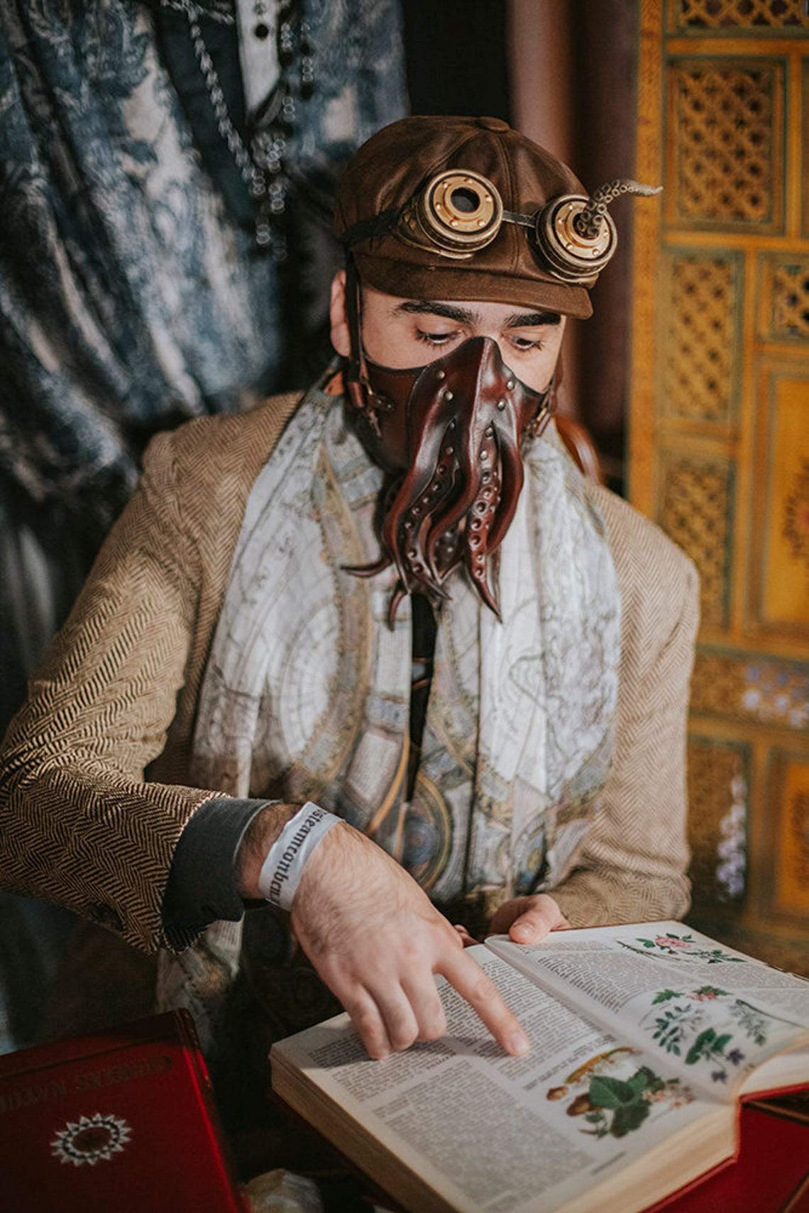 Steampunk Leather Mask - Cthulhu Octopus Design for Cosplay & Halloween Costume - Perfect for LARP, Gothic Fashion, and Horror Conventions