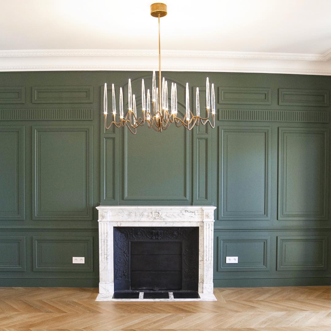 Elegant Classical Candelabrum Chandelier - Antique Brass Crystal Ceiling Light Fixture for Dining Room, Living Room & Bedroom Decor