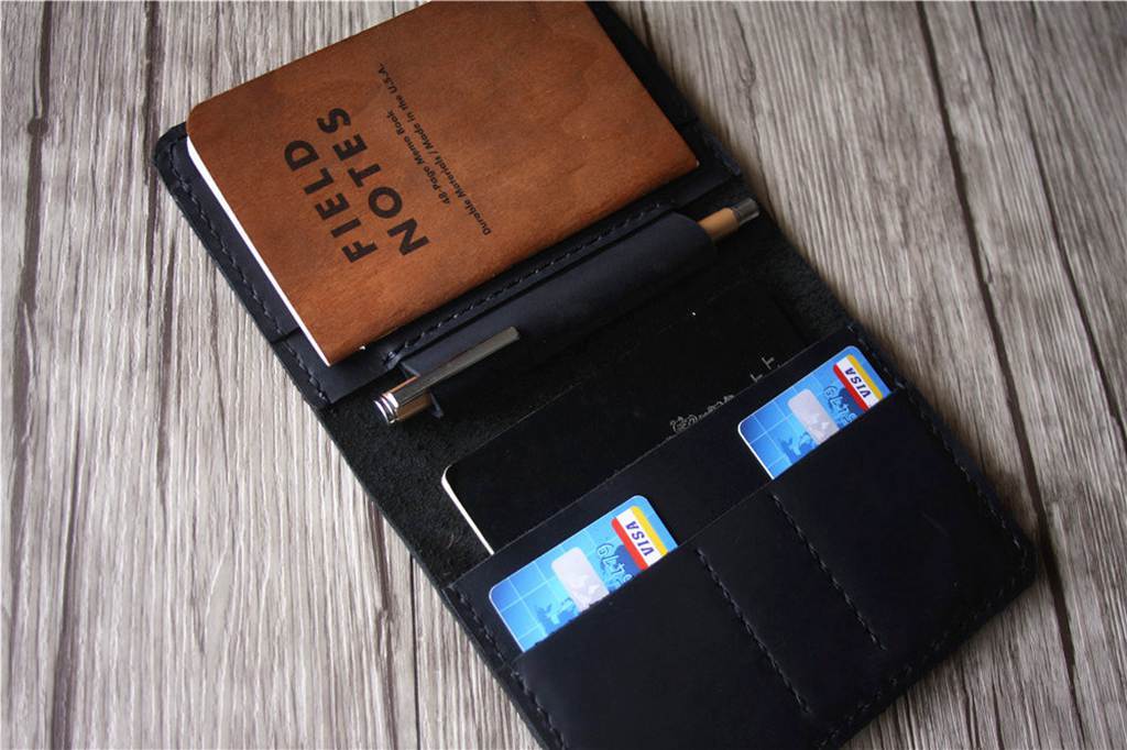 Personalized Leather Men's Passport Holder Wallet - RFID Blocking Travel Accessory for Business Trips & Vacations