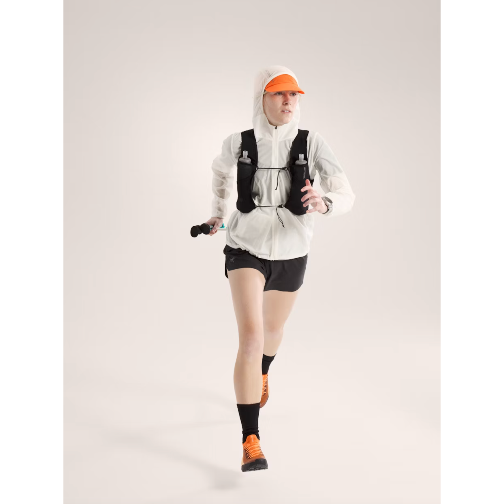 Arc'teryx Women's Incendo Airshell Hoody - Lightweight Running Jacket with Breathable Wind Protection - Perfect for Trail Running & Outdoor Activities