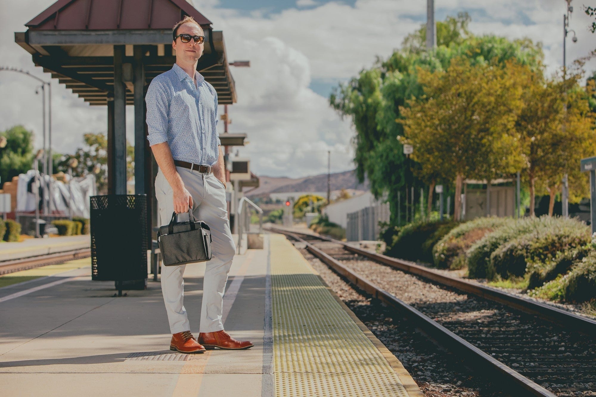 Picnic Time On The Go Insulated Lunch Cooler Bag - Perfect for Work, School, Camping & Outdoor Adventures