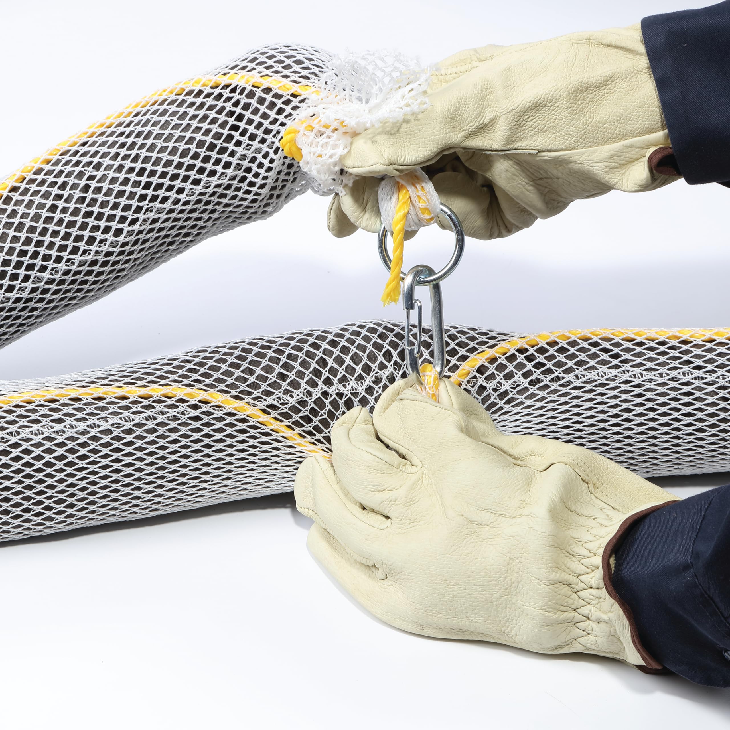 Oil-Only Absorbent Boom for Spill Cleanup | 3