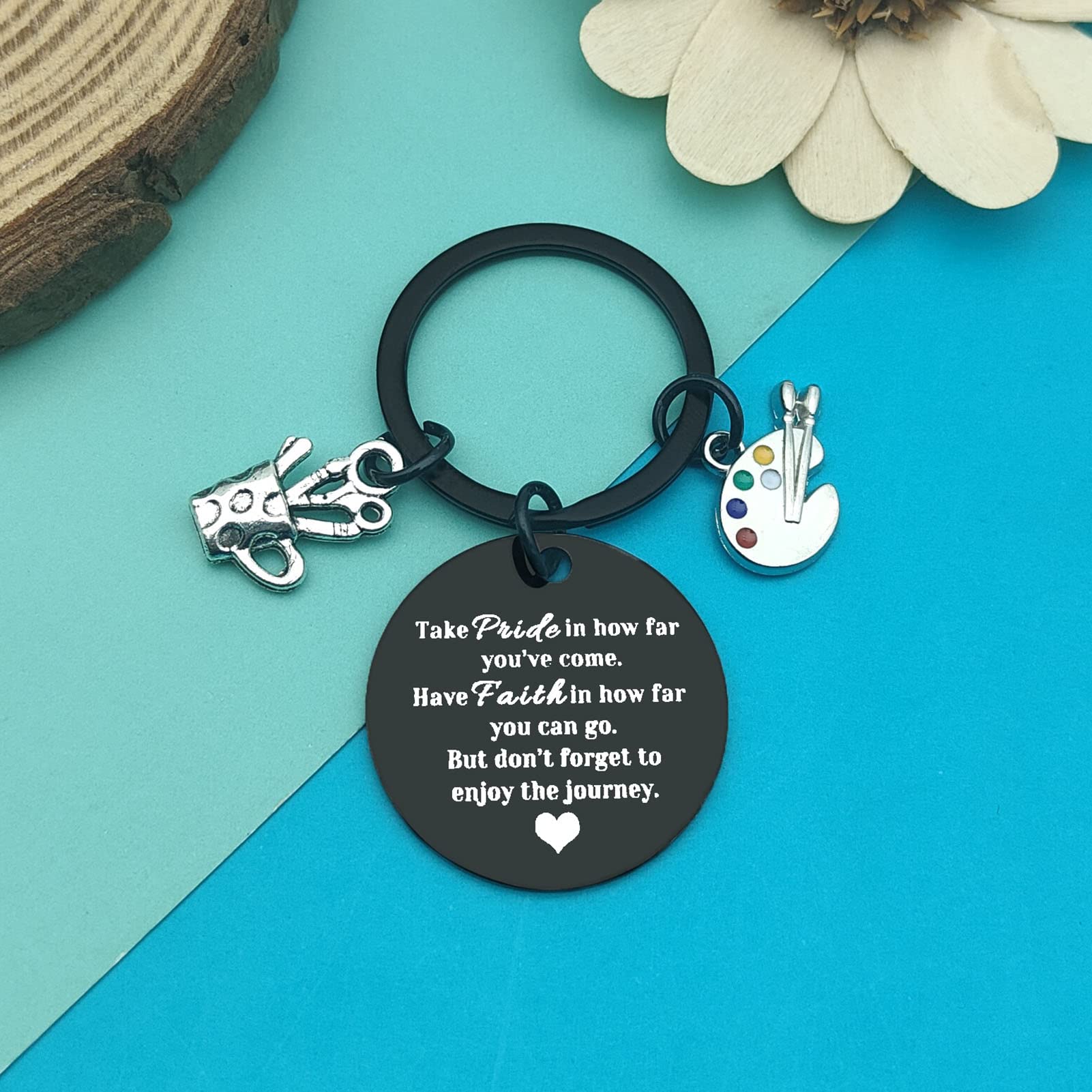 Artist Paint Palette Keychain - Graduation Gift for Art Students & Painters - Inspirational Jewelry for Christmas, Birthday & Encouragement - Perfect for Art Lovers, Creative Professionals & Gift Giving Occasions
