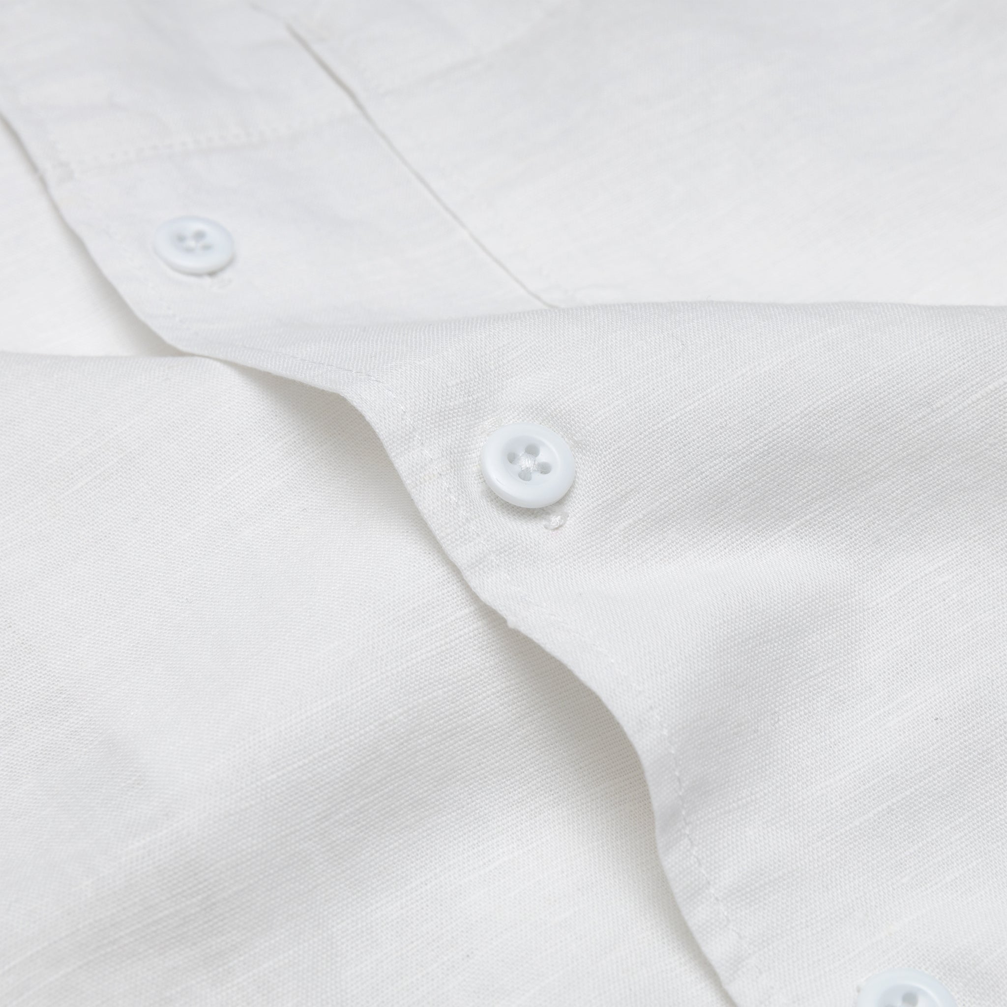 Stylish Men's Camp Shirt - Breathable Casual Button-Up Shirt for Outdoor Adventures & Summer Travel