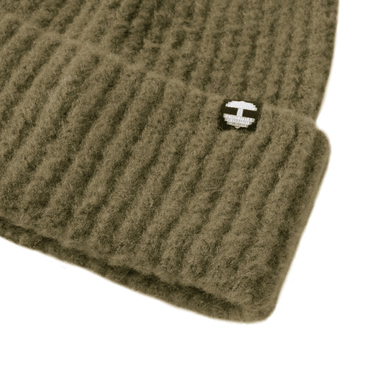 Better Bodies Stockholm Beanie - Soft Washed Green Winter Hat for Men & Women - Warm Knit Beanie for Outdoor Activities, Skiing, and Casual Wear