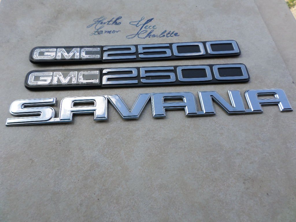 03-05 GMC 2500 Savana Side Fender 15707435 Nameplate Rear Trunk Chrome Emblem Logo Badge Decal Set - Replacement & Customization for Truck Accessories (Perfect for Restoration, Car Shows & Personalization)
