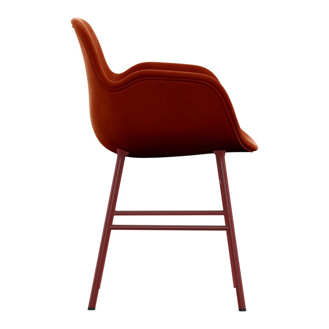 Modern Form Armchair with Sturdy Metal Legs & Soft Upholstery - Perfect for Living Room, Office, or Reading Nook