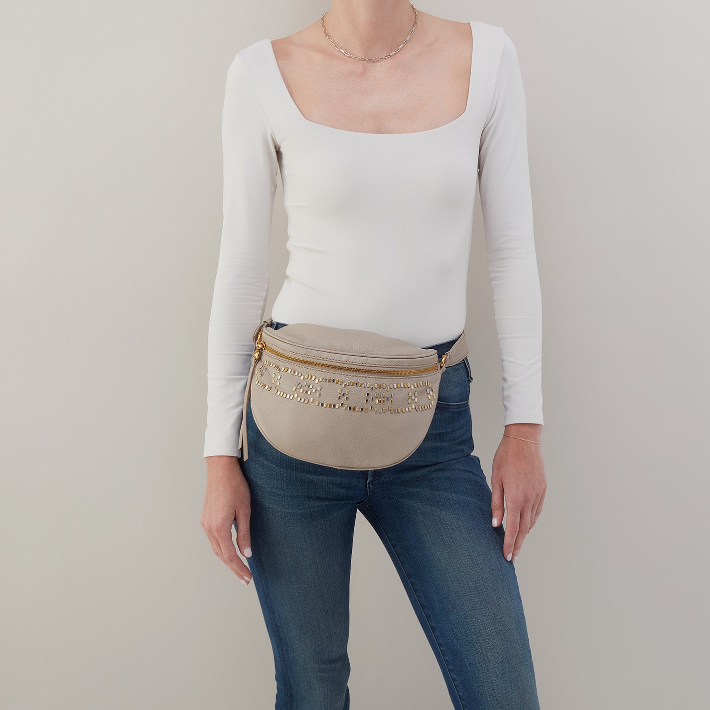 Juno Belt Bag in Pebbled Leather - Taupe Crossbody Bag for Women | Fashionable Waist Pack for Travel, Running & Everyday Use