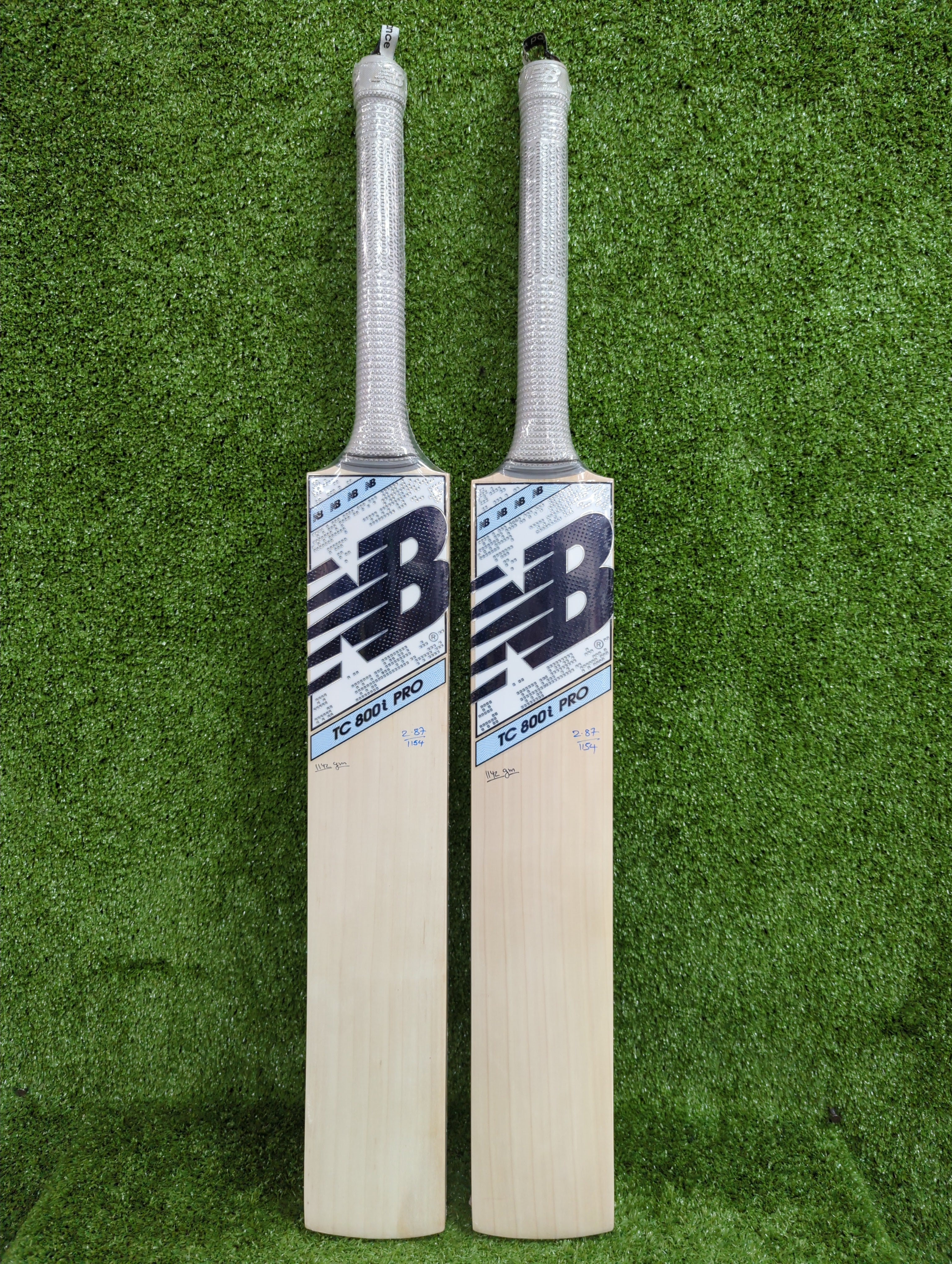 NB TC 800I Pro English Willow Cricket Bat - Premium Grade Cricket Equipment for Professional Players - Perfect for Matches, Training & Competitive Play