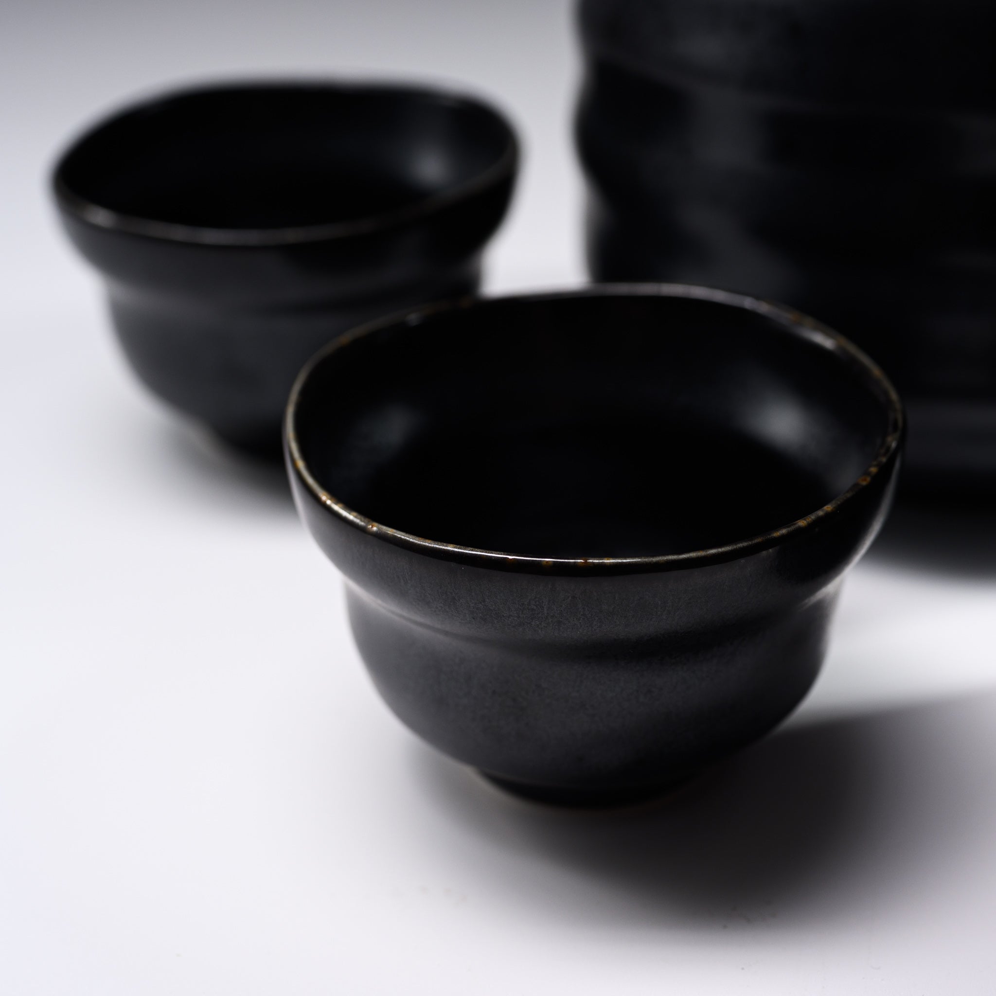 Premium Japanese Mino Ware Hot Sake Set - Traditional Charcoal Black Ceramic Sake Cups & Flask for Authentic Warm Sake Experience | Perfect for Japanese Dining, Gifts & Home Entertaining