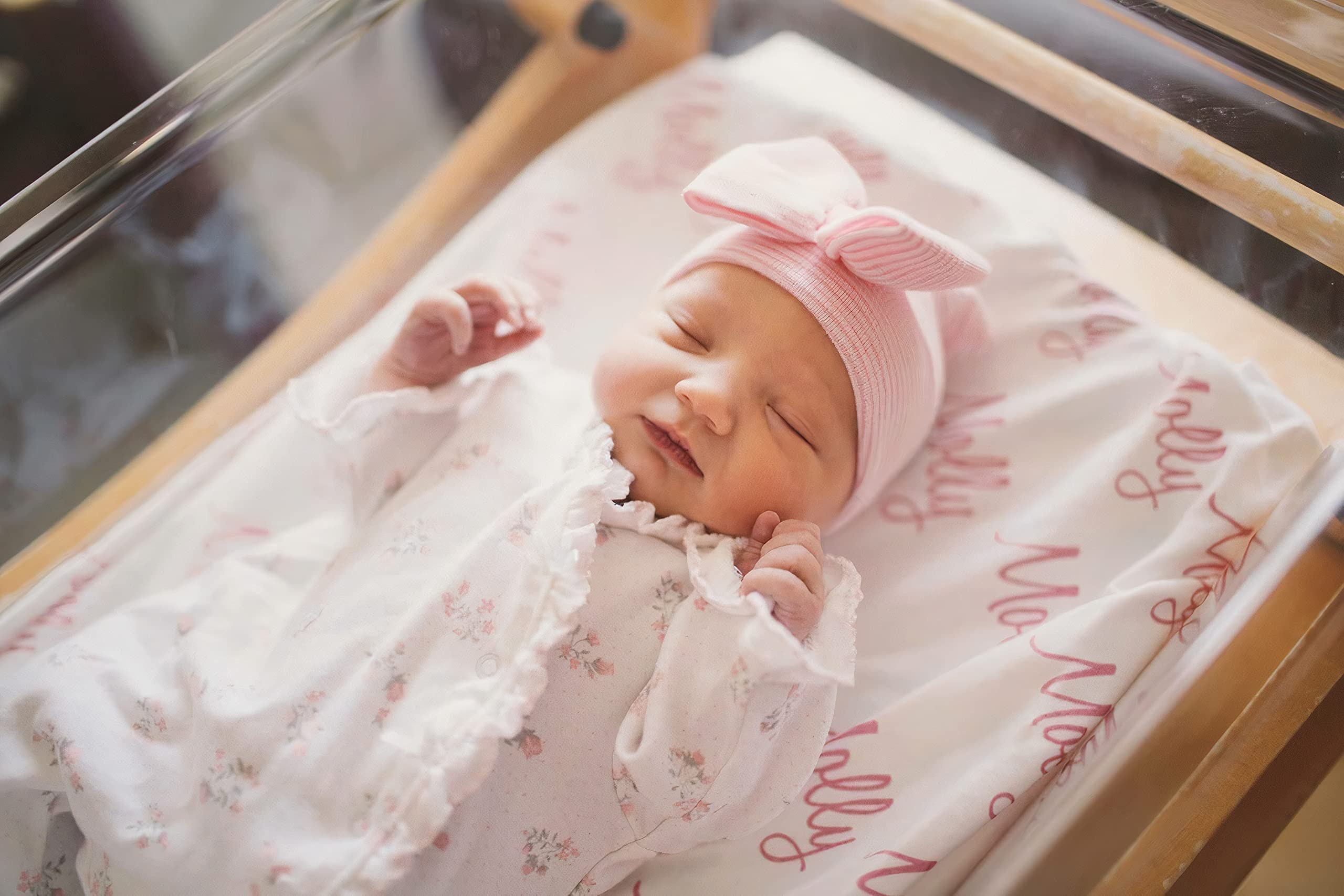 Personalized Baby Blanket with Custom Name - Soft Receiving Blanket for Newborns & Kids | Perfect Baby Shower Gift, Birthday Present & Grandma's Special Keepsake | Nursery, Travel & Snuggle Time Essential