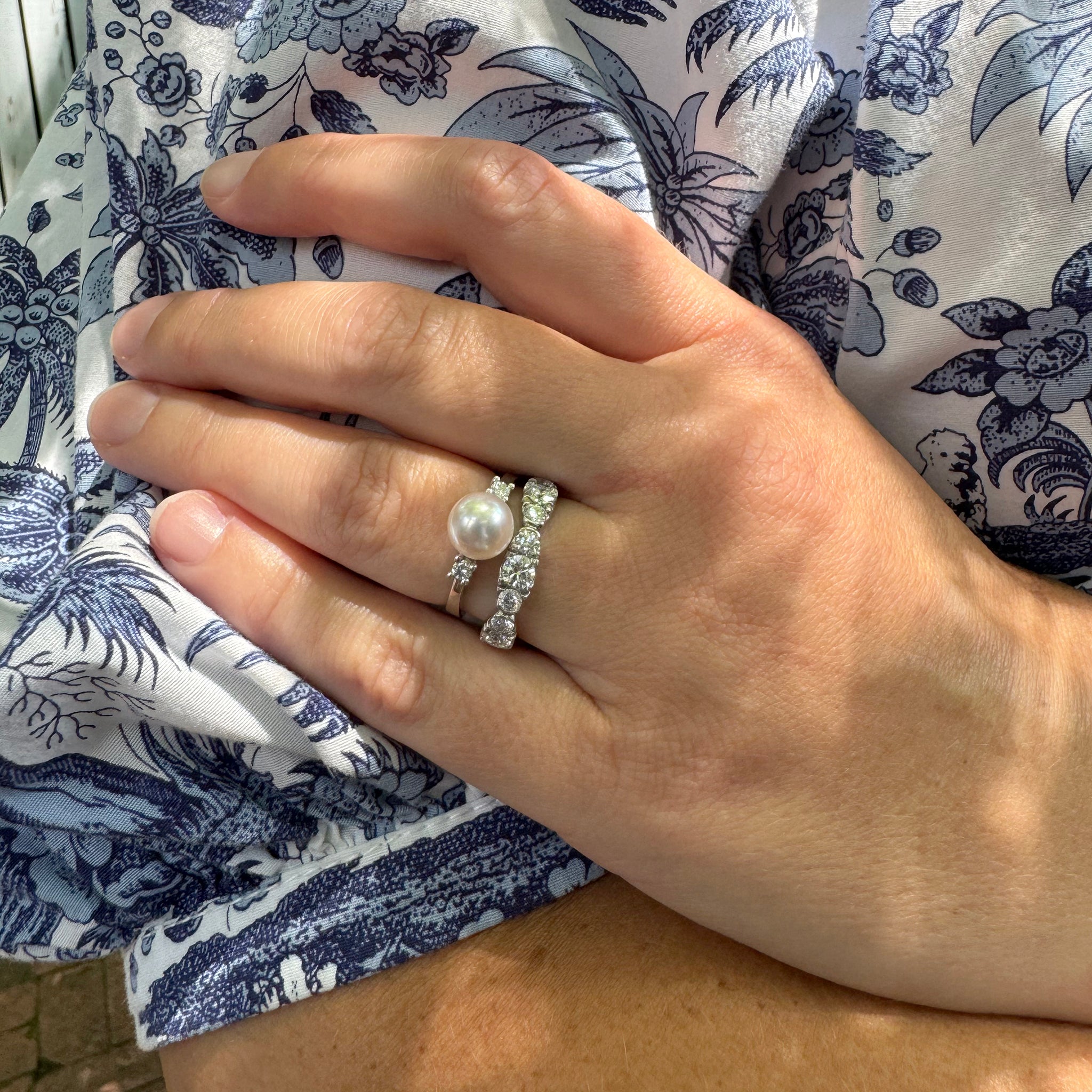 2.30ctw Graduated Diamond Platinum Eternity Band for Women - Timeless Wedding Ring & Anniversary Gift - Perfect for Bridal Jewelry & Special Occasions