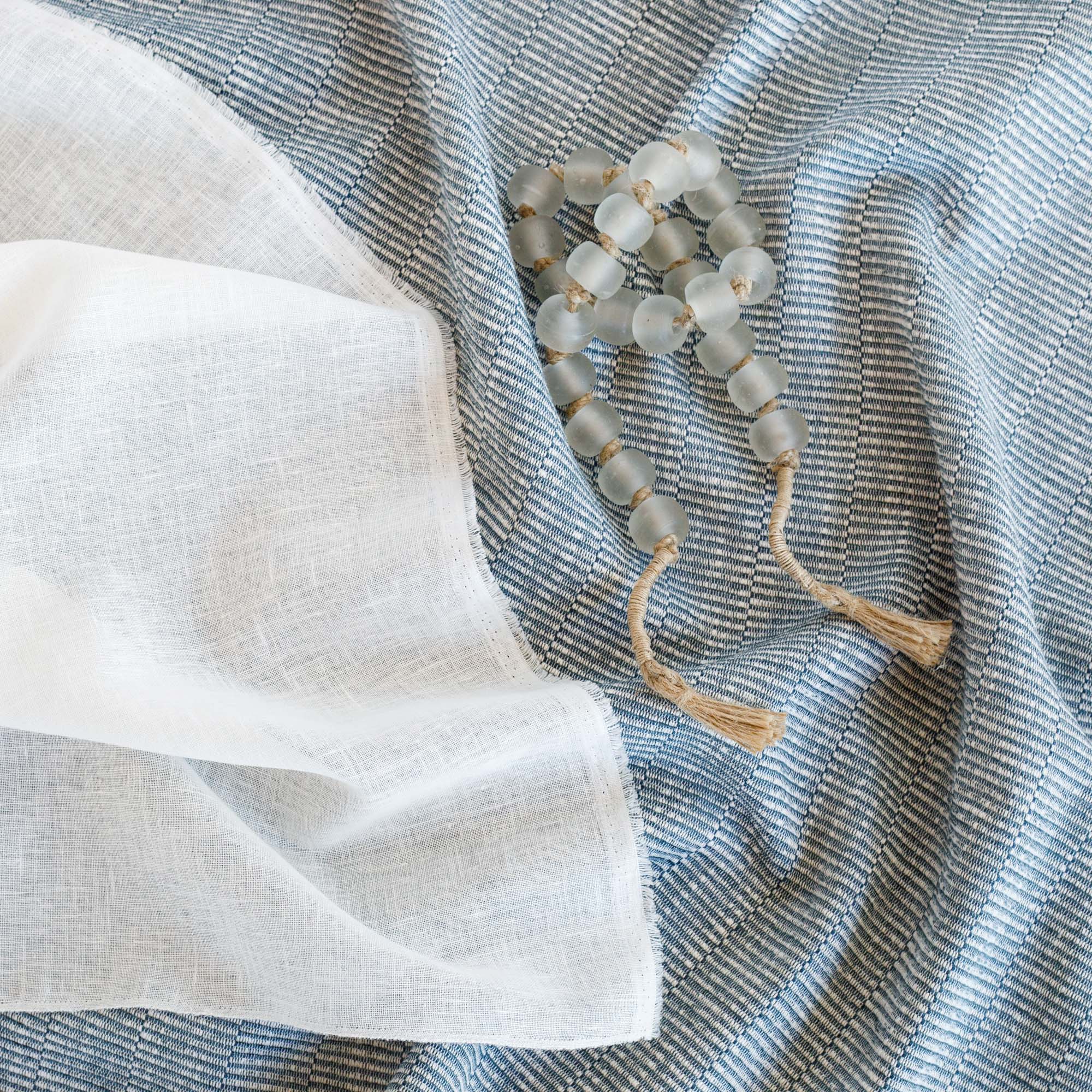 Premium Lane Fabric - Soft & Durable Chambray Material for Clothing, Quilting & Home Decor | Perfect for DIY Sewing Projects & Fashion Design
