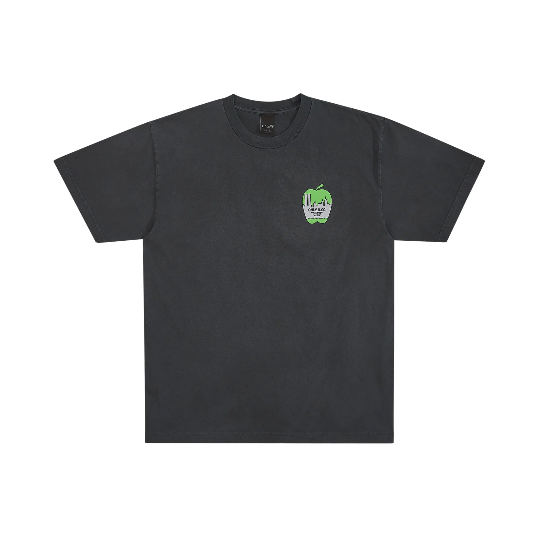 Only NY Skyline Apple Vintage Black T-Shirt - Stylish Graphic Tee for Men & Women - Perfect for Casual Wear, Street Style & Urban Fashion