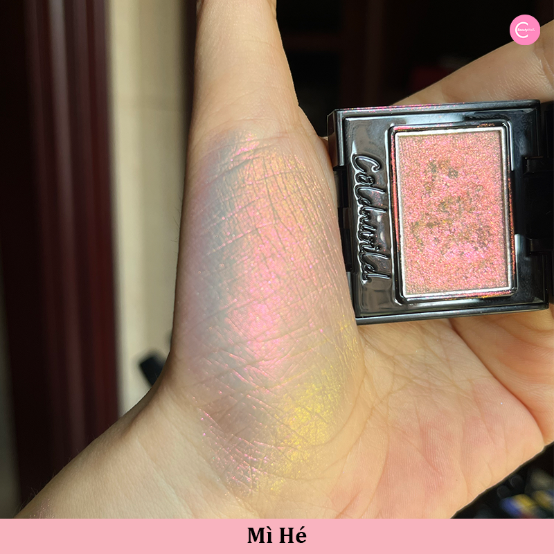 Coldnwild Chameleon Orange Eyeshadow Cream - Long Lasting Pigmented Cream Eyeshadow for Bold Makeup Looks - Perfect for Parties, Halloween & Festival Makeup