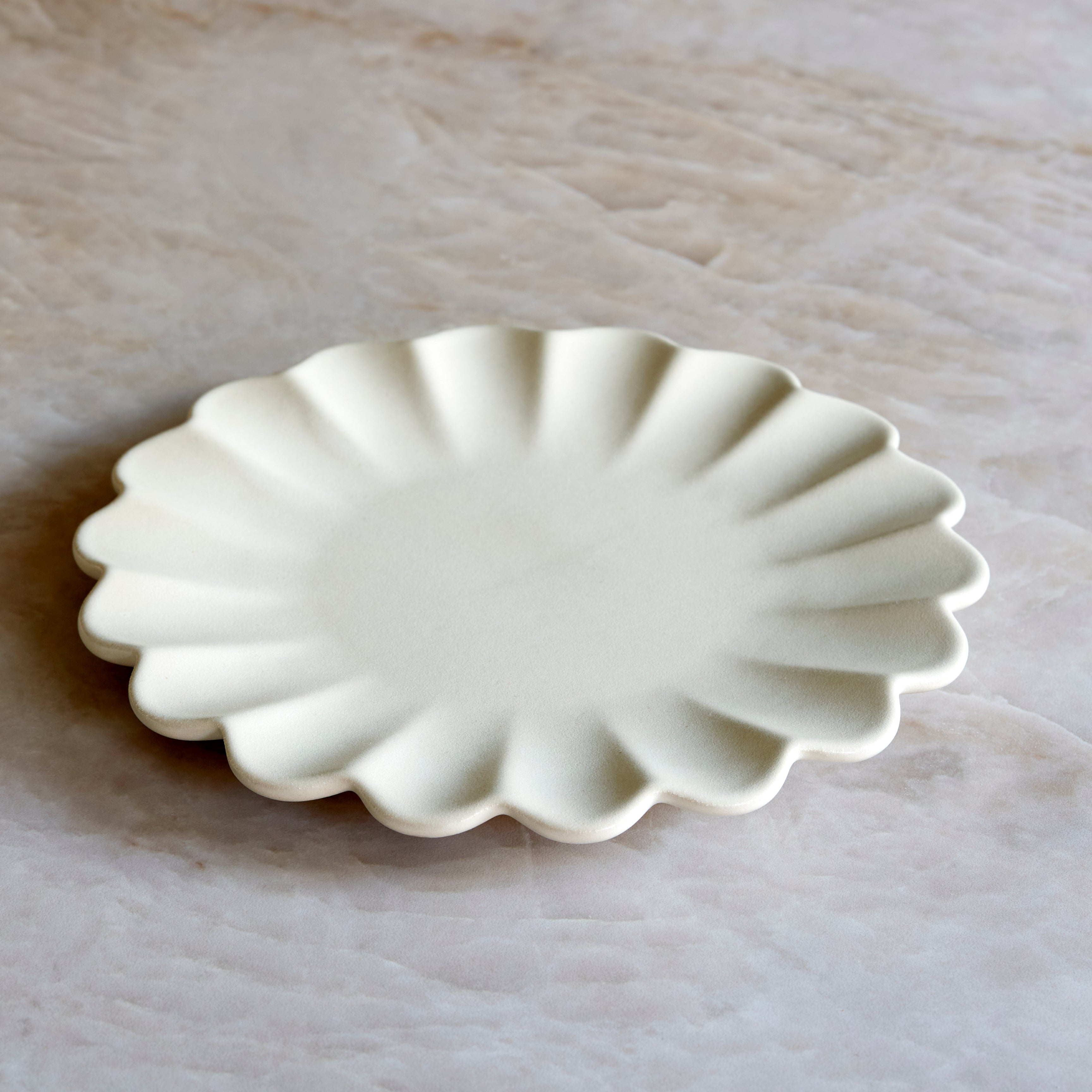 Premium White Dhalia Stoneware Dinner Plate Set - Elegant & Durable Ceramic Plates for Everyday Dining, Parties & Special Occasions