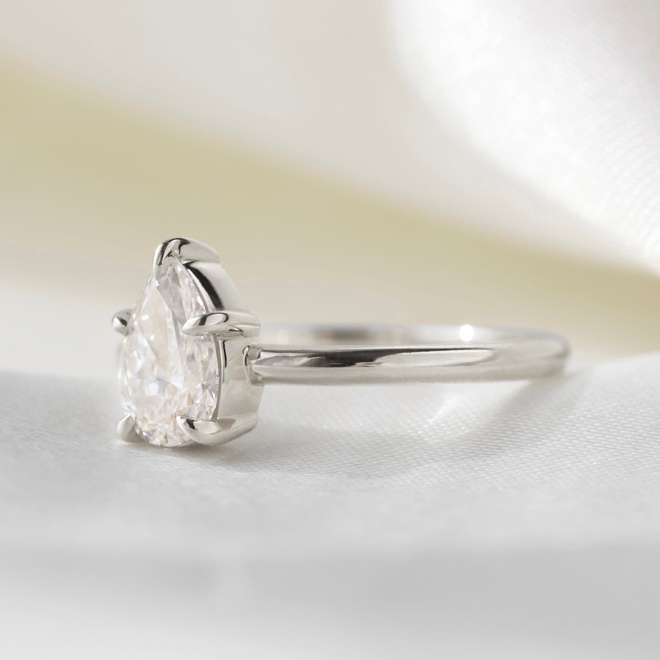 Isla Pear Solitaire Diamond Ring - 14K White Gold Pear Cut Engagement Ring for Women - Perfect for Proposals, Anniversaries & Special Occasions