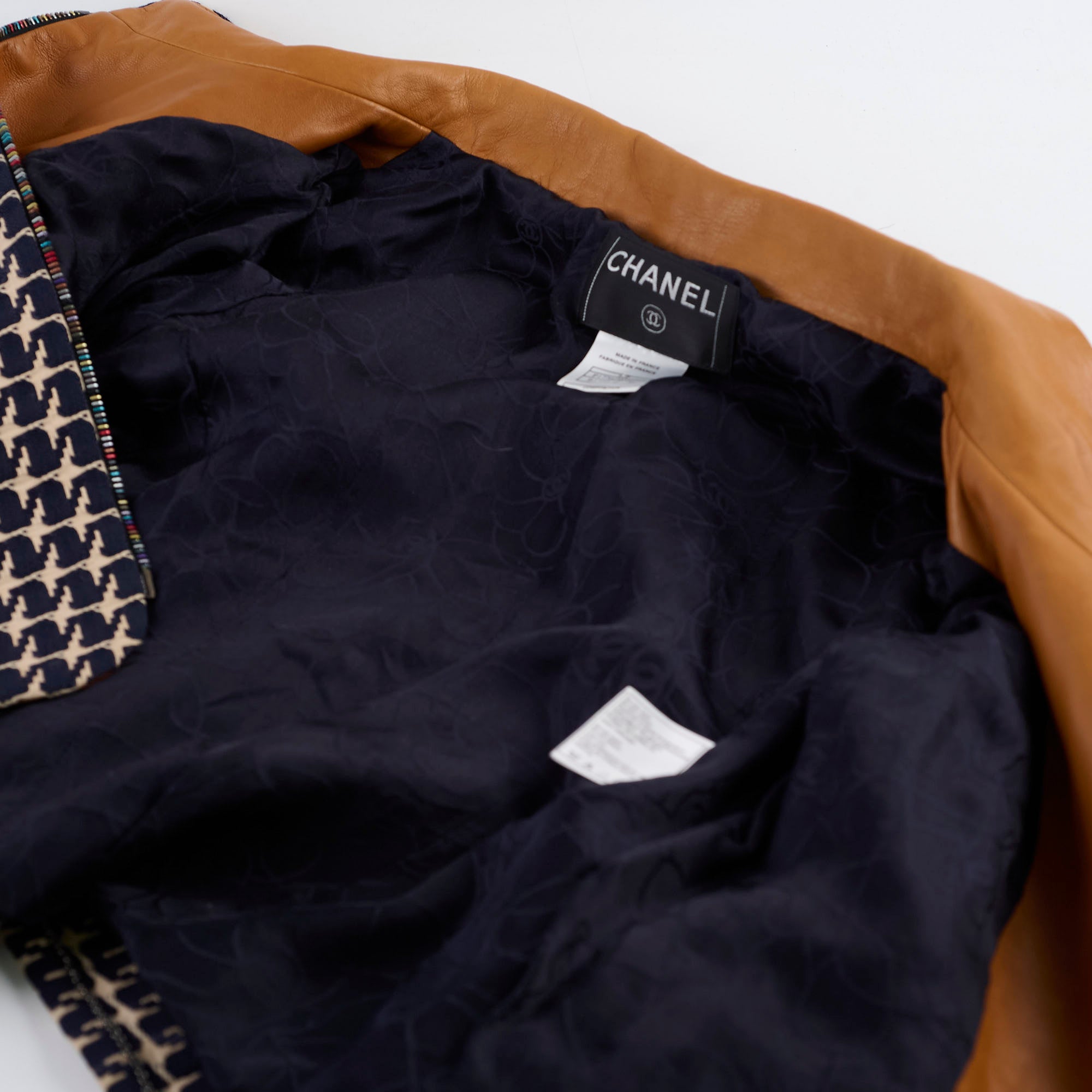 Chanel 01P Spring Summer Jacket for Women - Navy & Beige Tweed Coat - Size 34 - Perfect for Office Wear & Spring Fashion Outfits