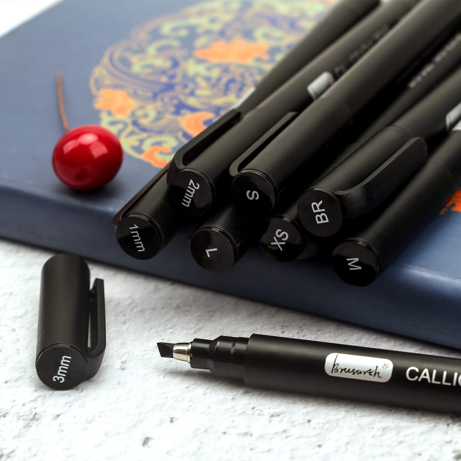 8-Size Calligraphy Pen Set for Beginners - Brush Lettering Pens for Handwriting, Art & DIY Projects - Perfect for Calligraphy, Journaling, Scrapbooking & Gift Wrapping