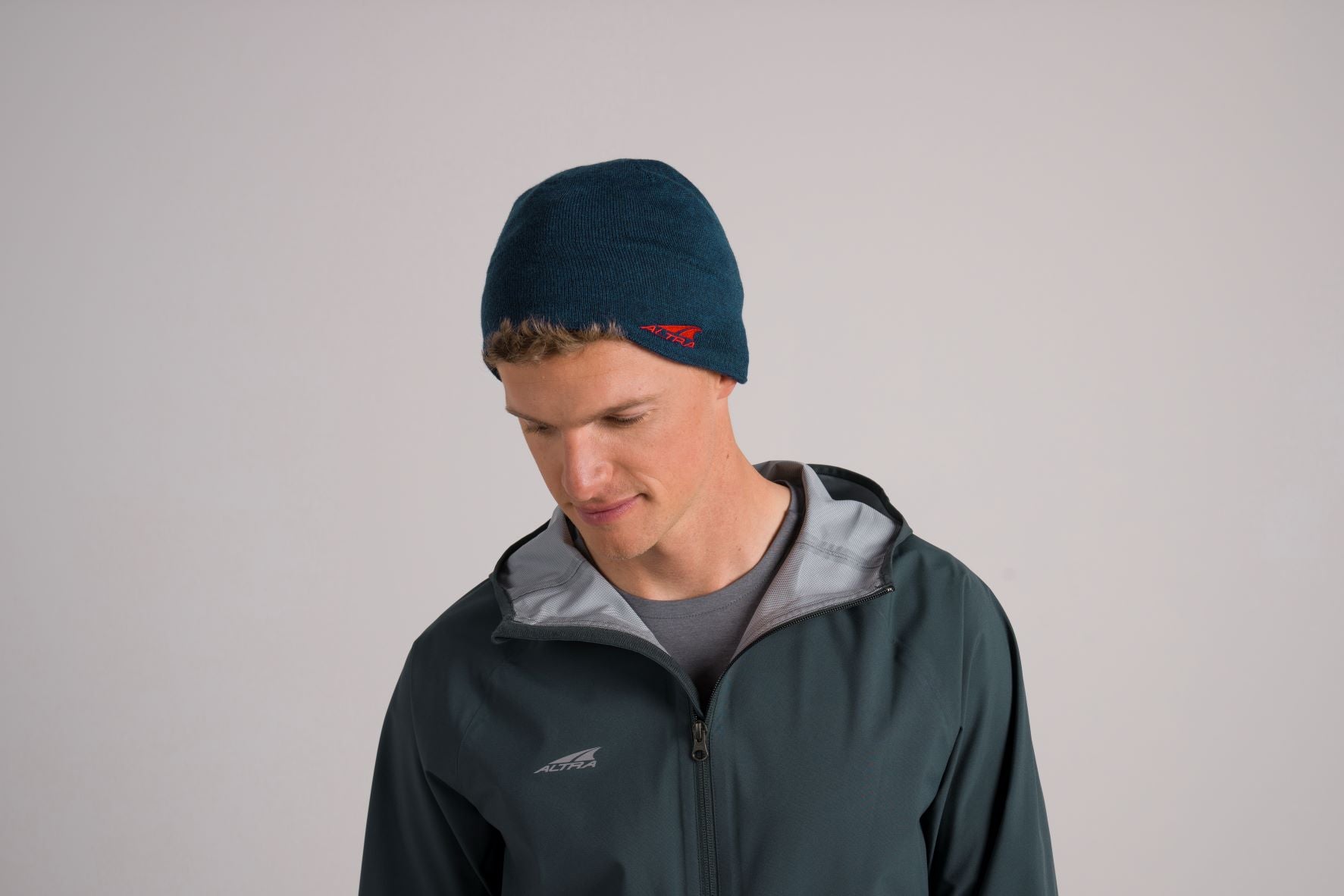 ALTRA MERINO RUN BEANIE - Wool Running Hat for Men & Women - Warm Winter Beanie for Outdoor Activities, Jogging, Hiking & Cold Weather Sports