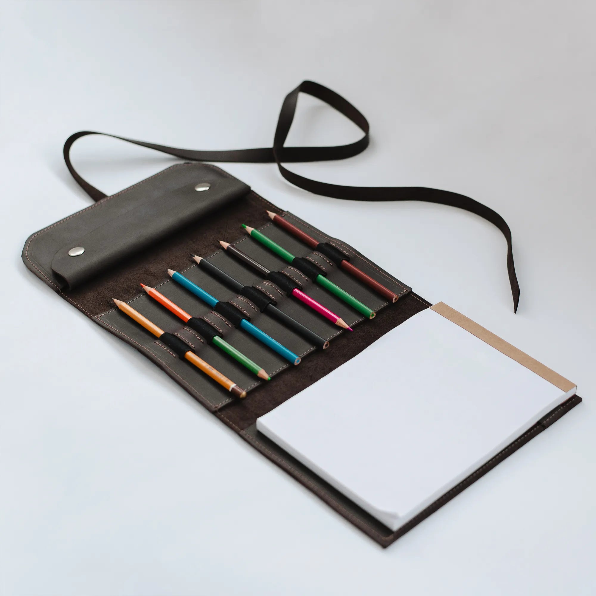 Premium Genuine Leather Moleskine Sketchbook - A5 Artist Notebook for Drawing, Sketching & Watercolor - Perfect Gift for Artists, Designers & Writers (Office, Travel, Studio Use)