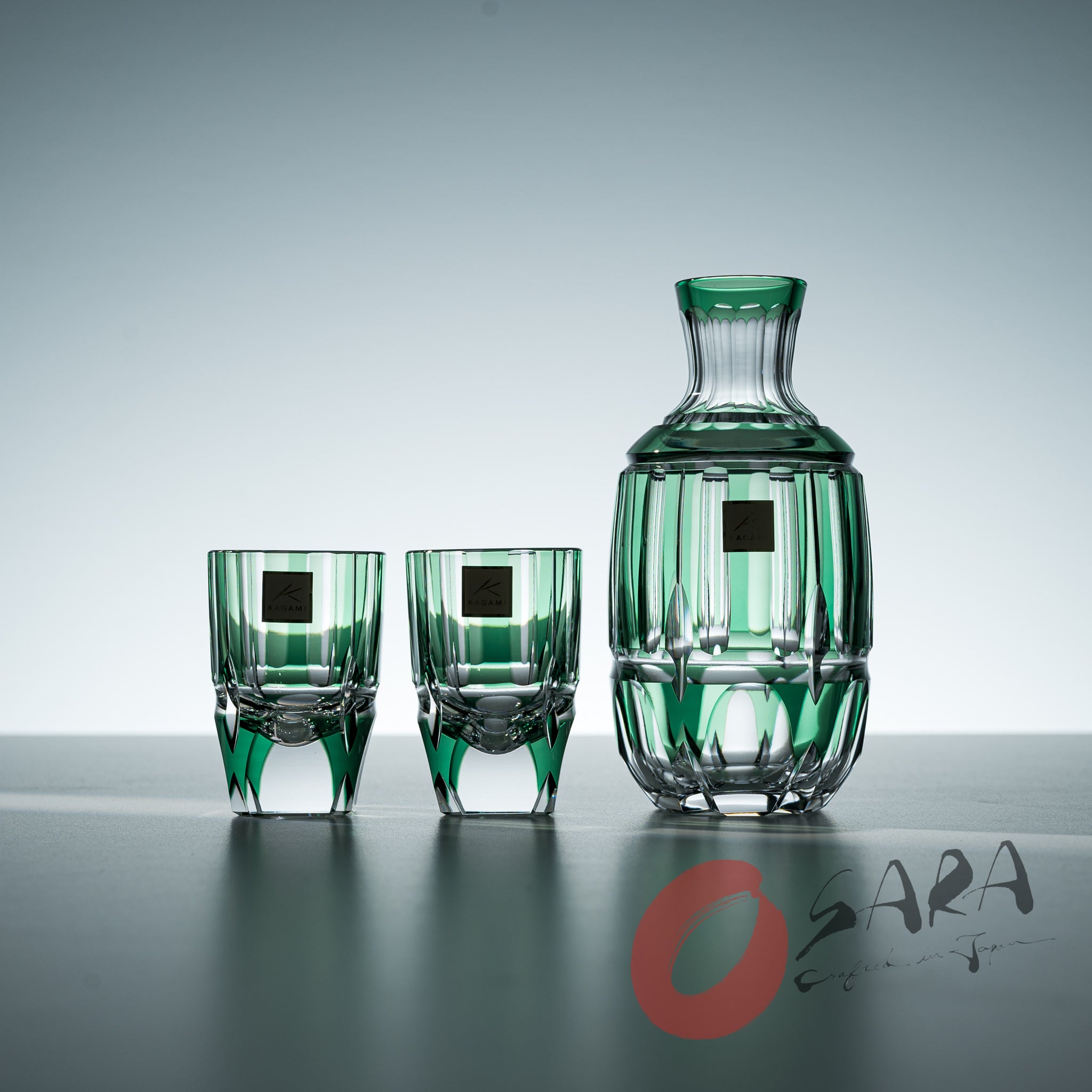 Premium KAGAMI Crystal Edo Kiriko Sake Set with Bamboo Tray - Traditional Japanese Drinking Set for Sake, Whiskey & Cocktails - Perfect for Home Entertaining, Gifts & Special Occasions